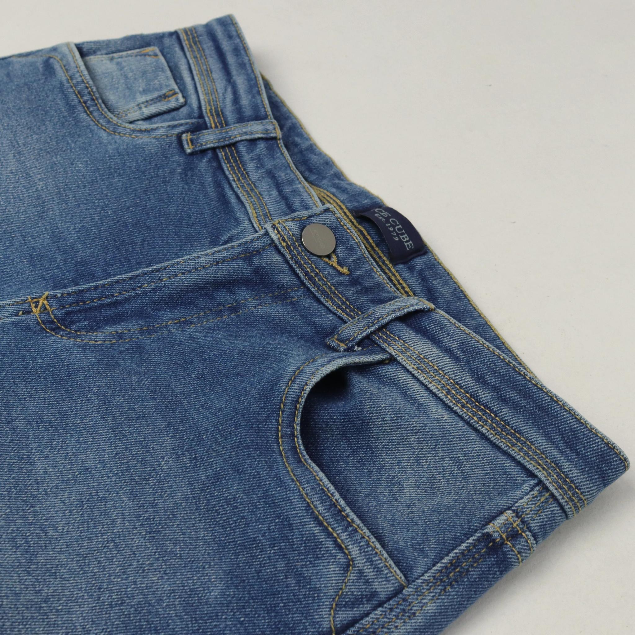 Women jeans with a distinctive cut image preview 2