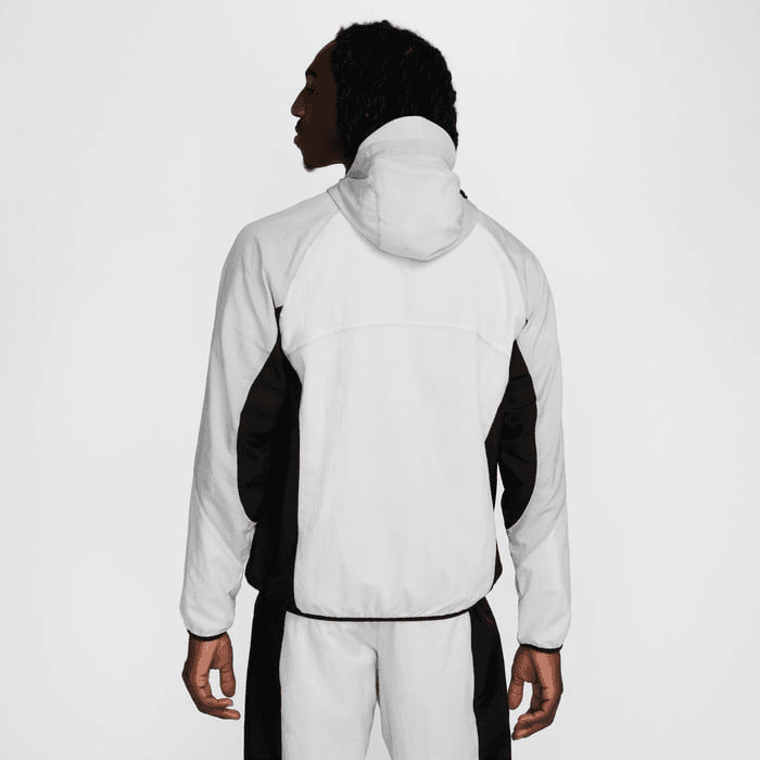 جاكيت كرة قدم Nike Strike+ للرجال بغطاء رأس مقاوم للماء media preview 4