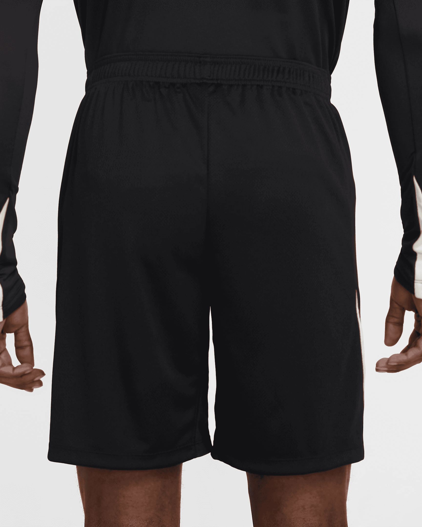 شورت هجومي من نايكي Dri-FIT لفريق ليفربول إف سي media preview 8