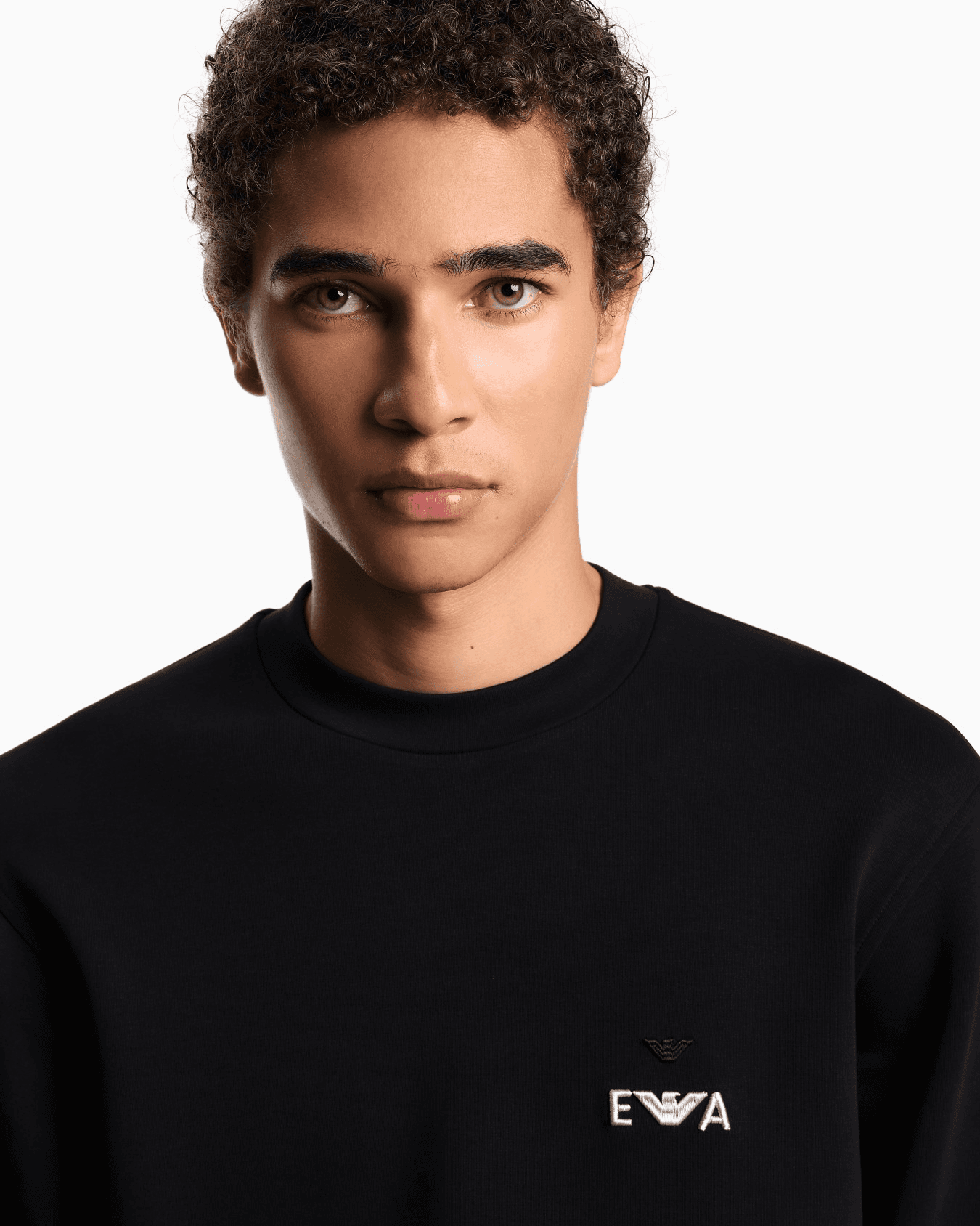 Men's sweatshirt made of high-quality fabric media preview 3