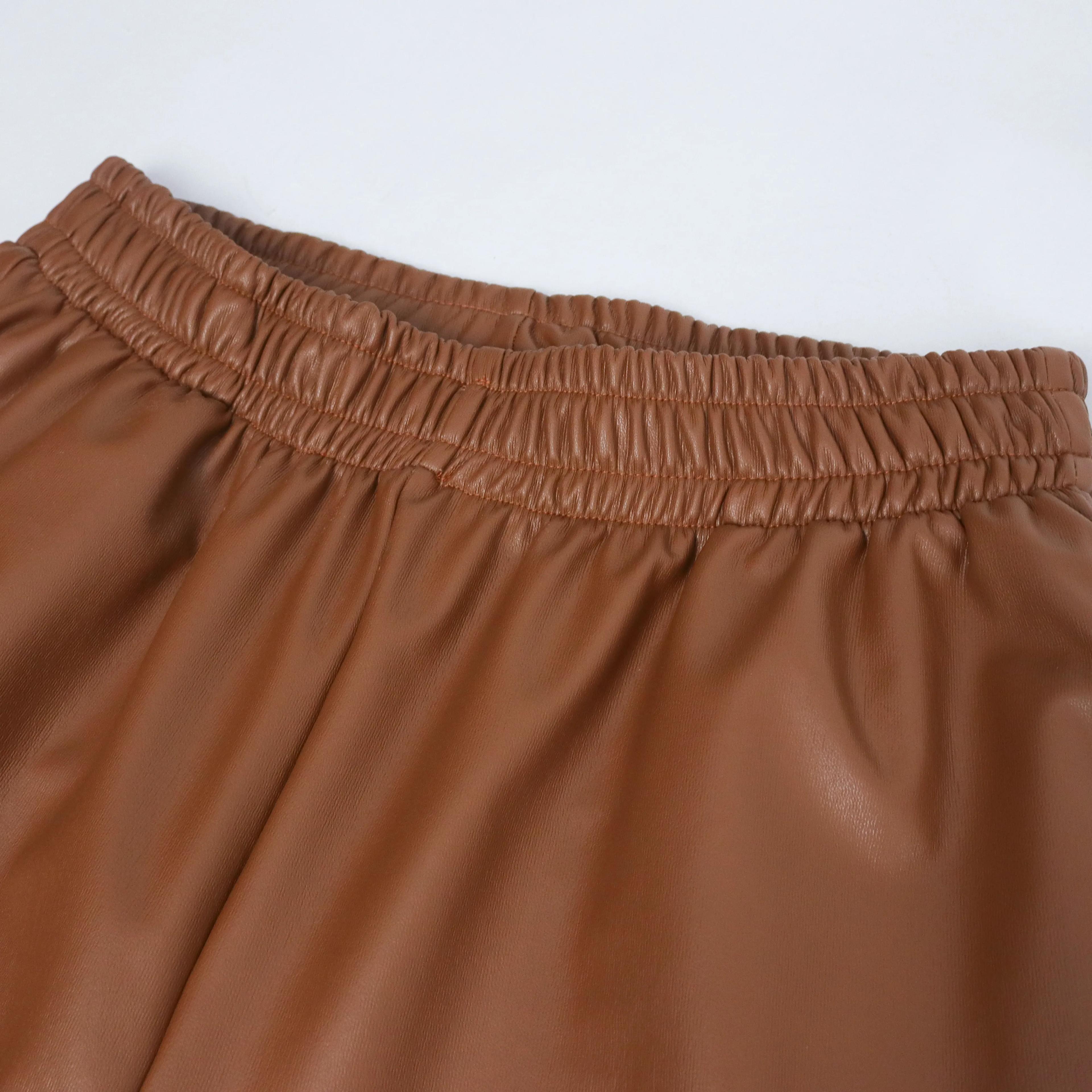 بنطال جوغر نسائي بتصميم ضيق من الجلد الصناعي Thumbnail 2