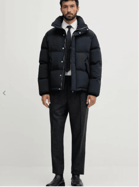جاكيت يجمع بين المتانة والأناقة  alternative product image