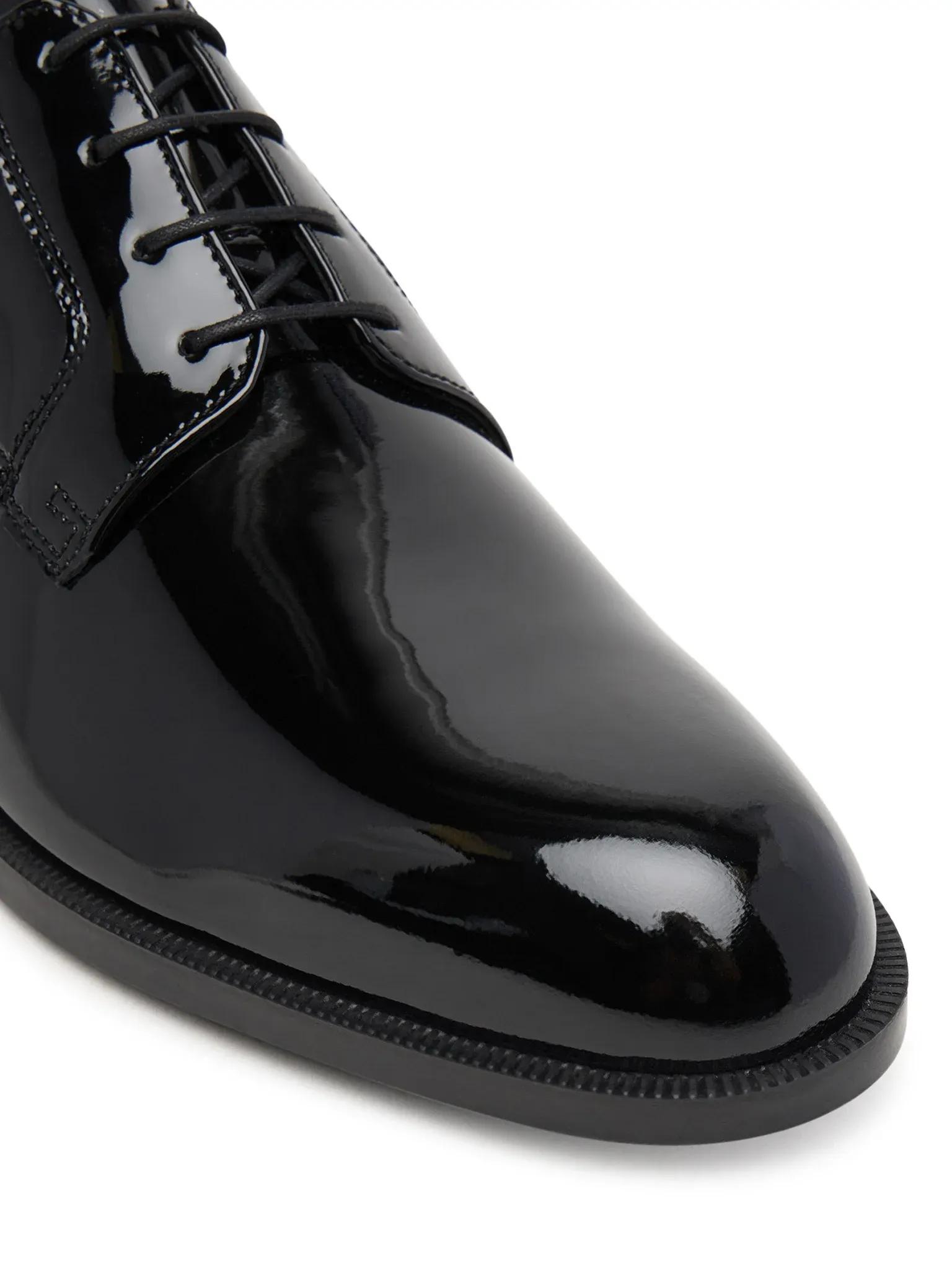 Shoes made of high quality leather alternative product image