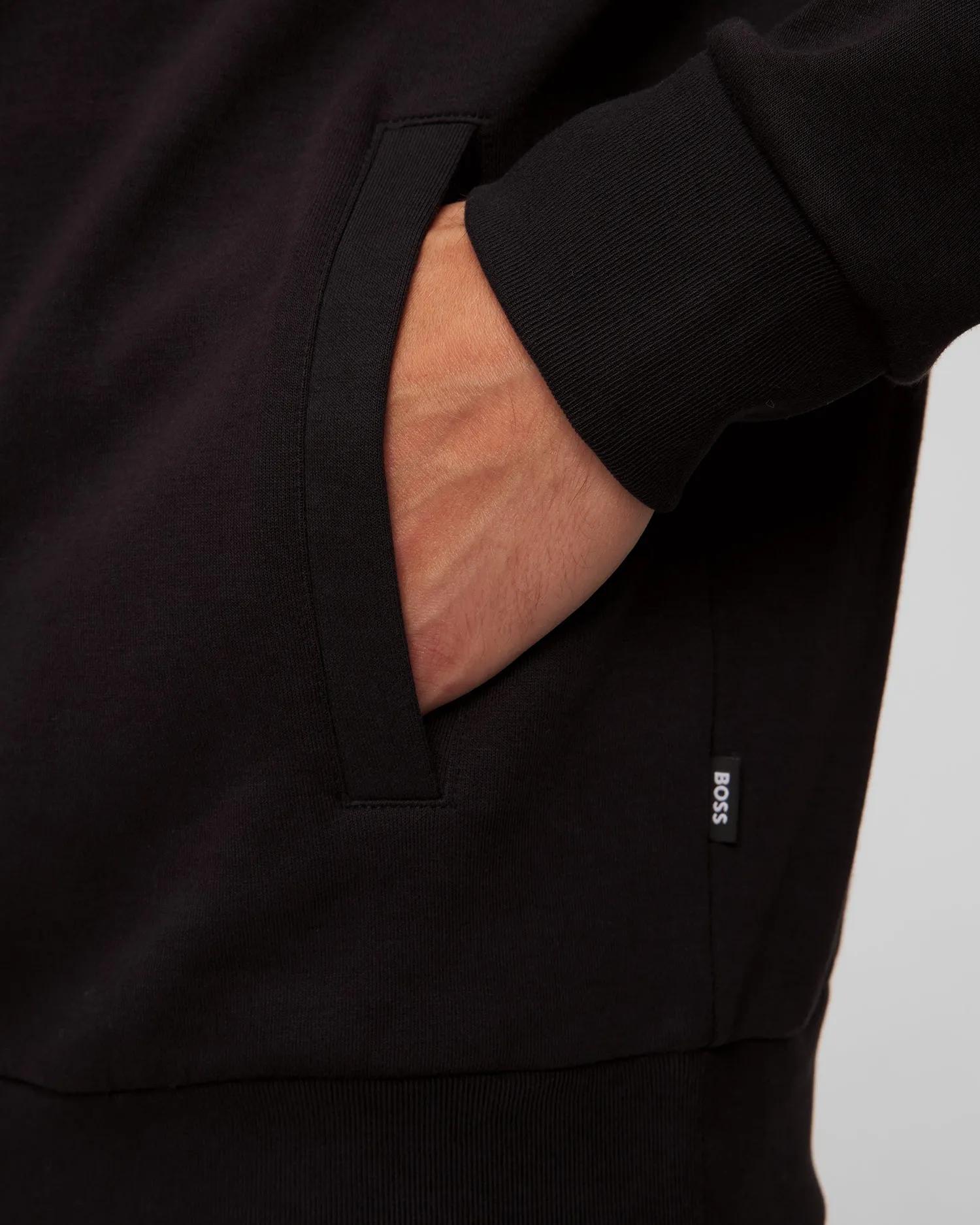Modern and elegant sweatshirt with a casual touch Thumbnail 4