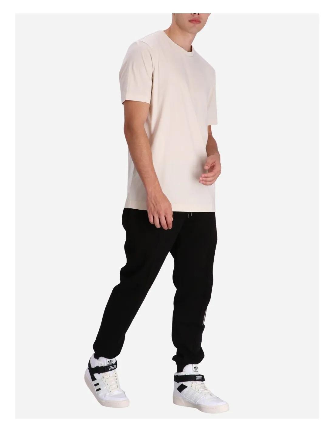 Comfortable T-shirt made of high-quality cotton alternative product image