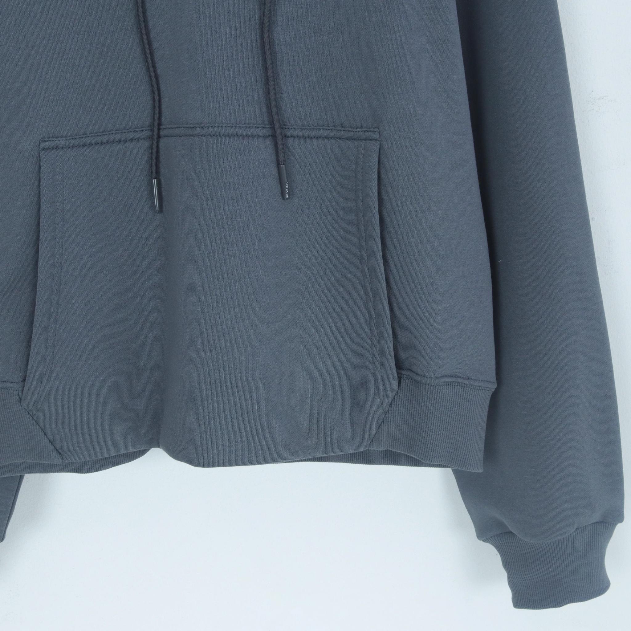 سويت شيرت نسائي بياقة دائرية media preview 3