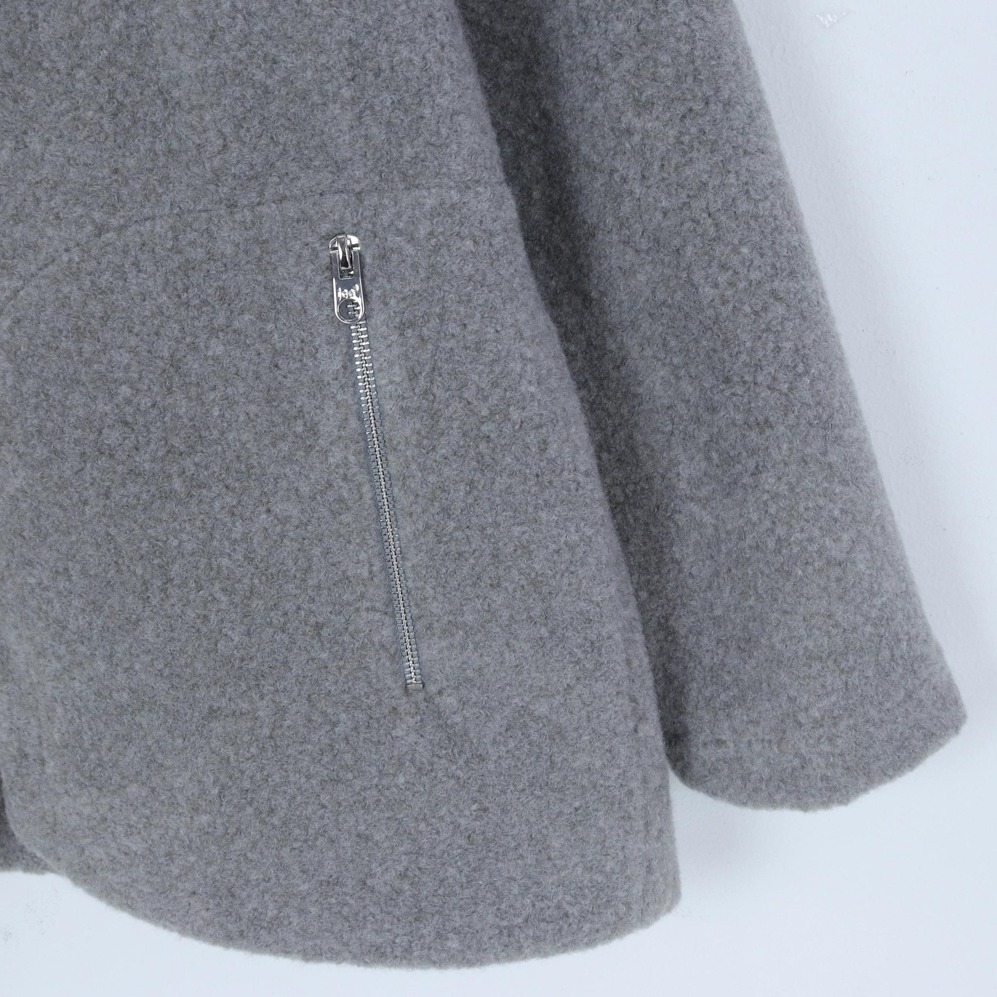 جاكيت نسائي كاجوال بفرو ناعم media preview 3