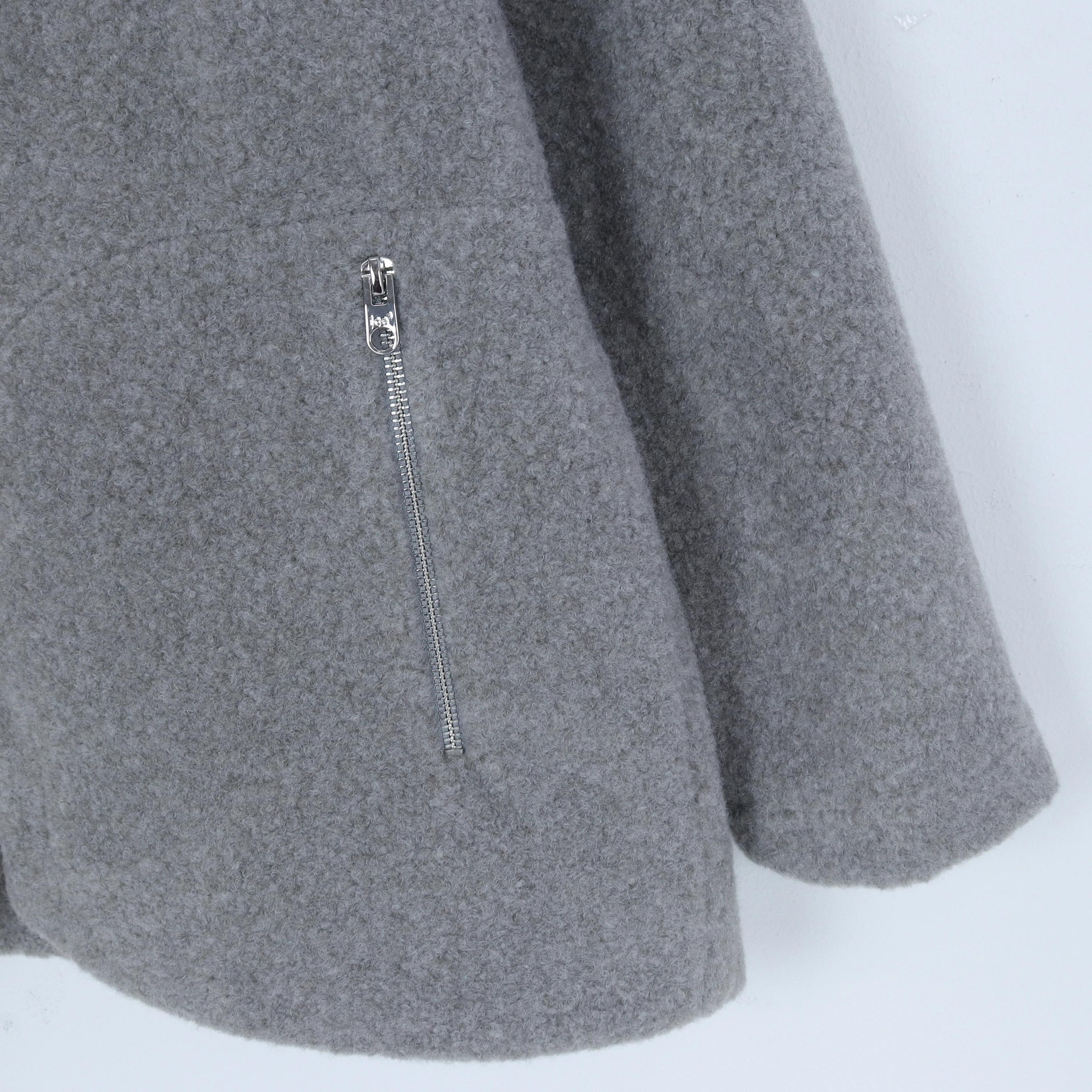 جاكيت نسائي كاجوال بفرو ناعم Thumbnail 3