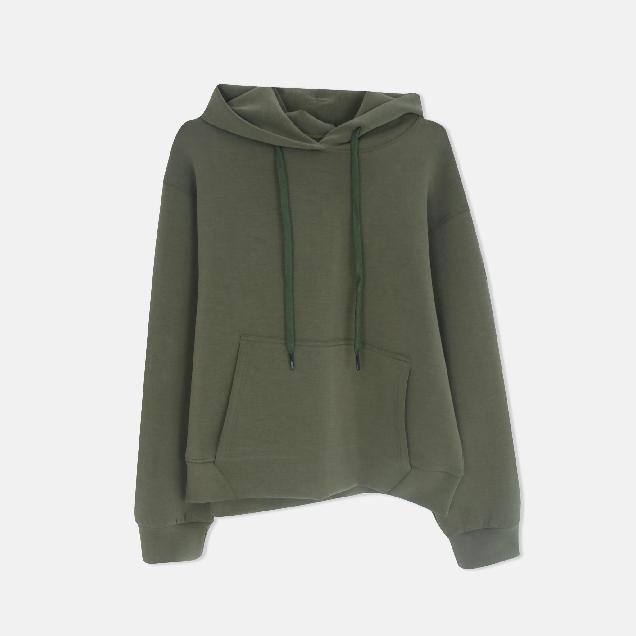 سويت شيرت بألوان مميزة alternative product image