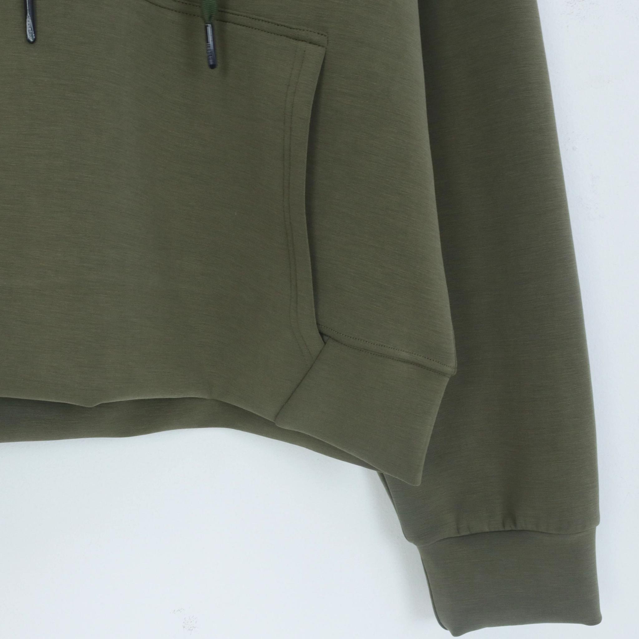 سويت شيرت بألوان مميزة media preview 3