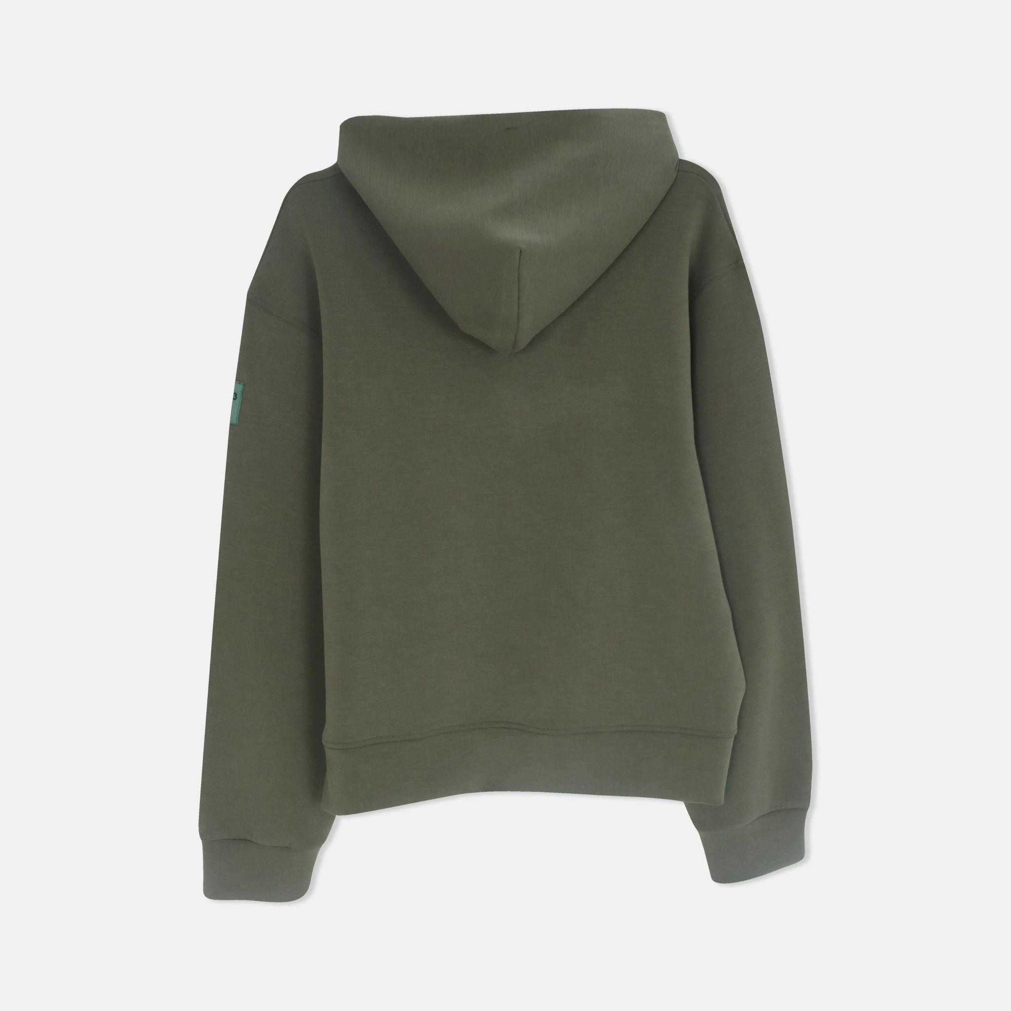 سويت شيرت بألوان مميزة media preview 4