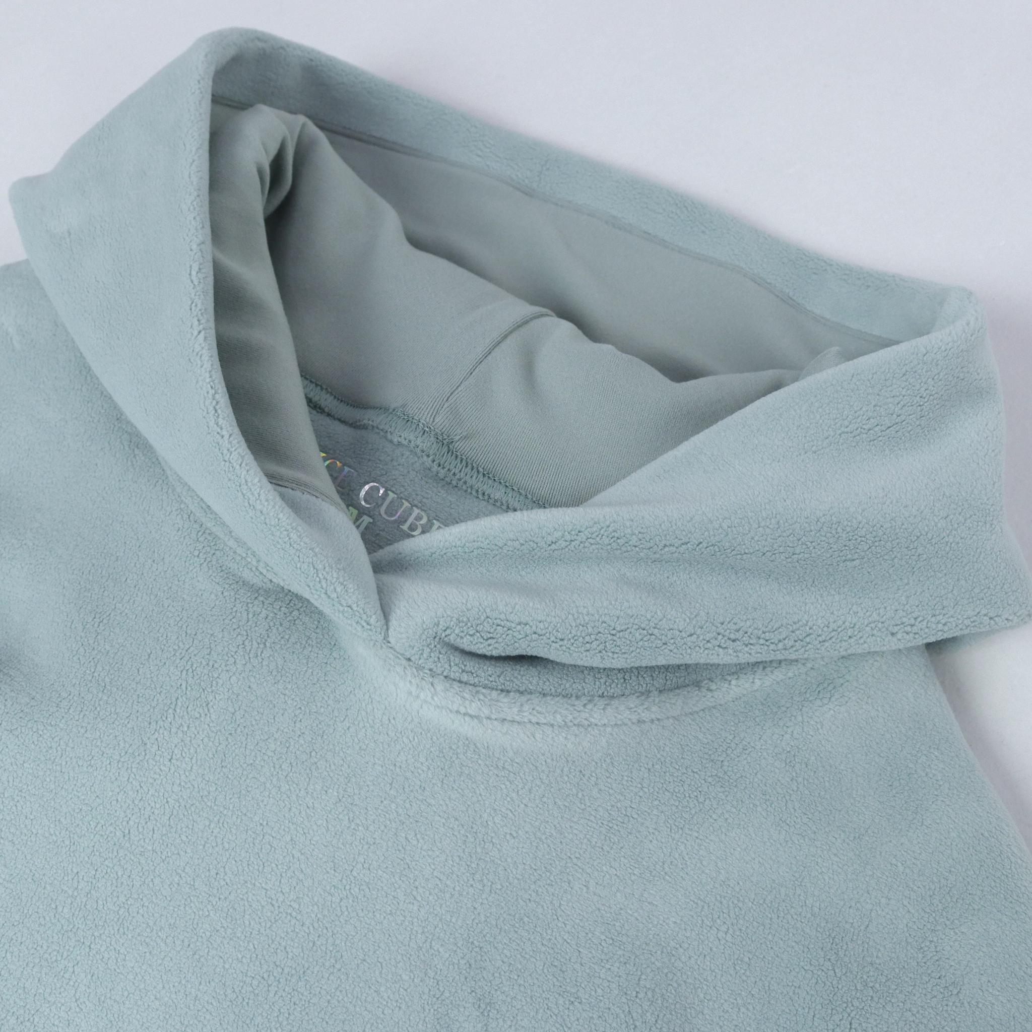 هودي نسائي فريد من نوعه مزين بتطريزات media preview 2