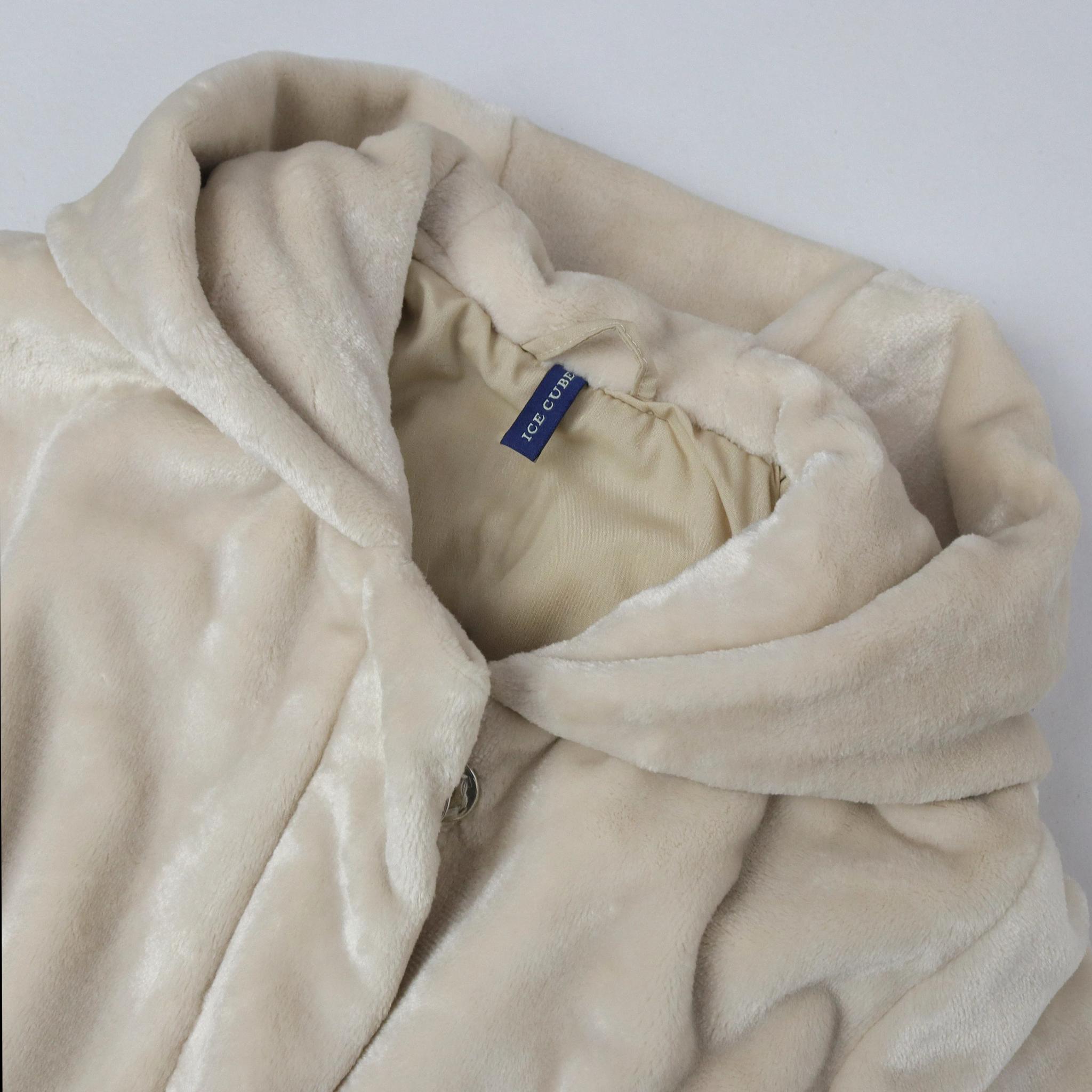 معطف بناتي فاخر ناعم الملمس بسحاب كامل وغطاء رأس. media preview 2