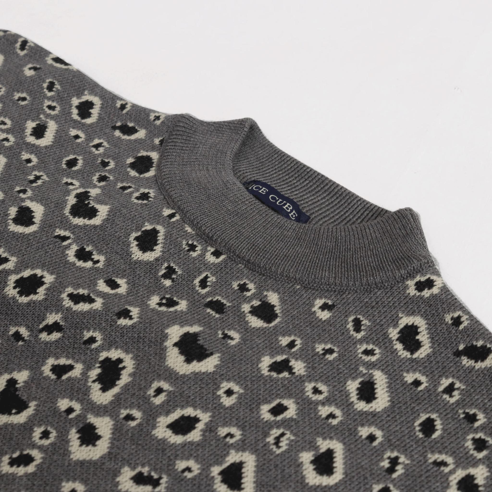 كنزة صوفية للبنات بياقة عالية وطبعة جلد النمر media preview 2