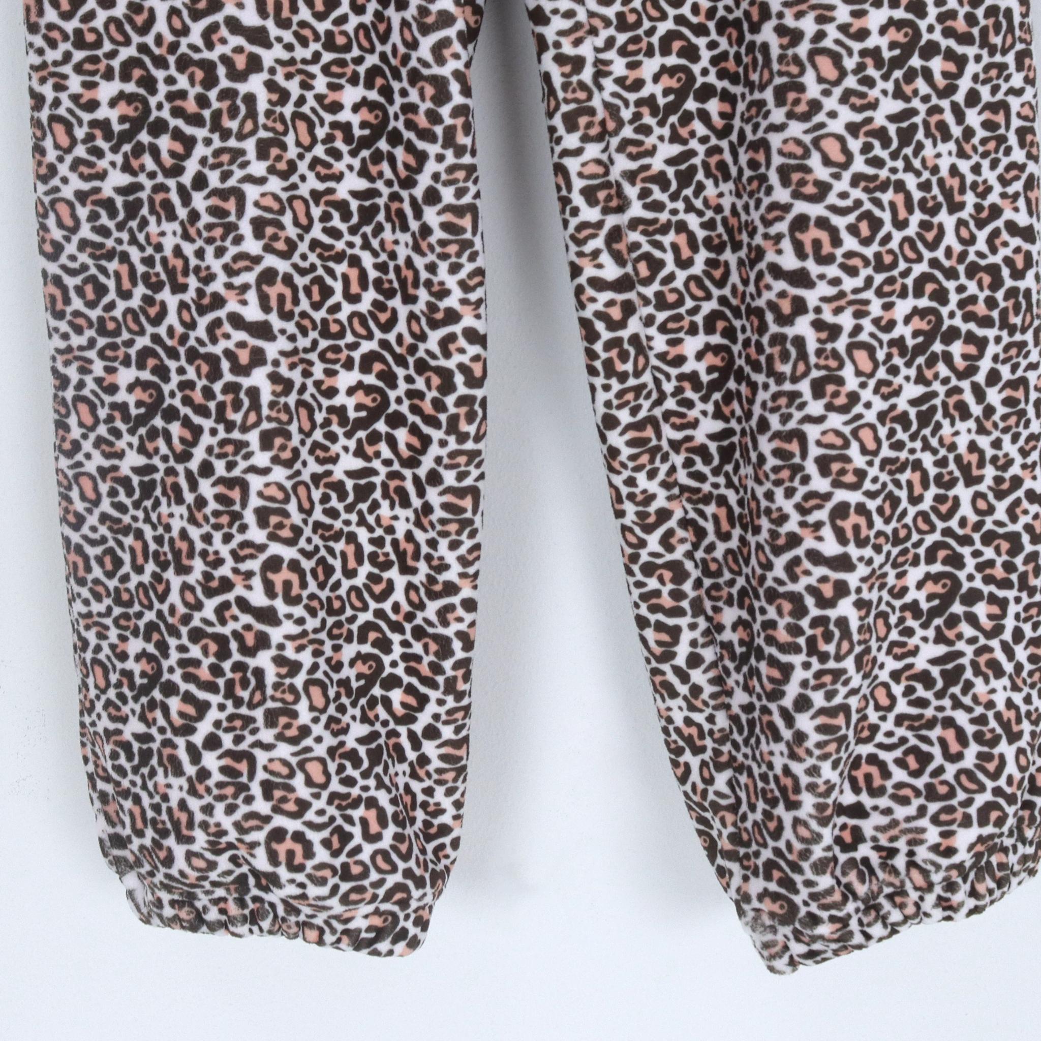 طقم مطبوع برسومات للبنات يتكون من سترة بغطاء رأس وبنطال رياضي مطابق media preview 8