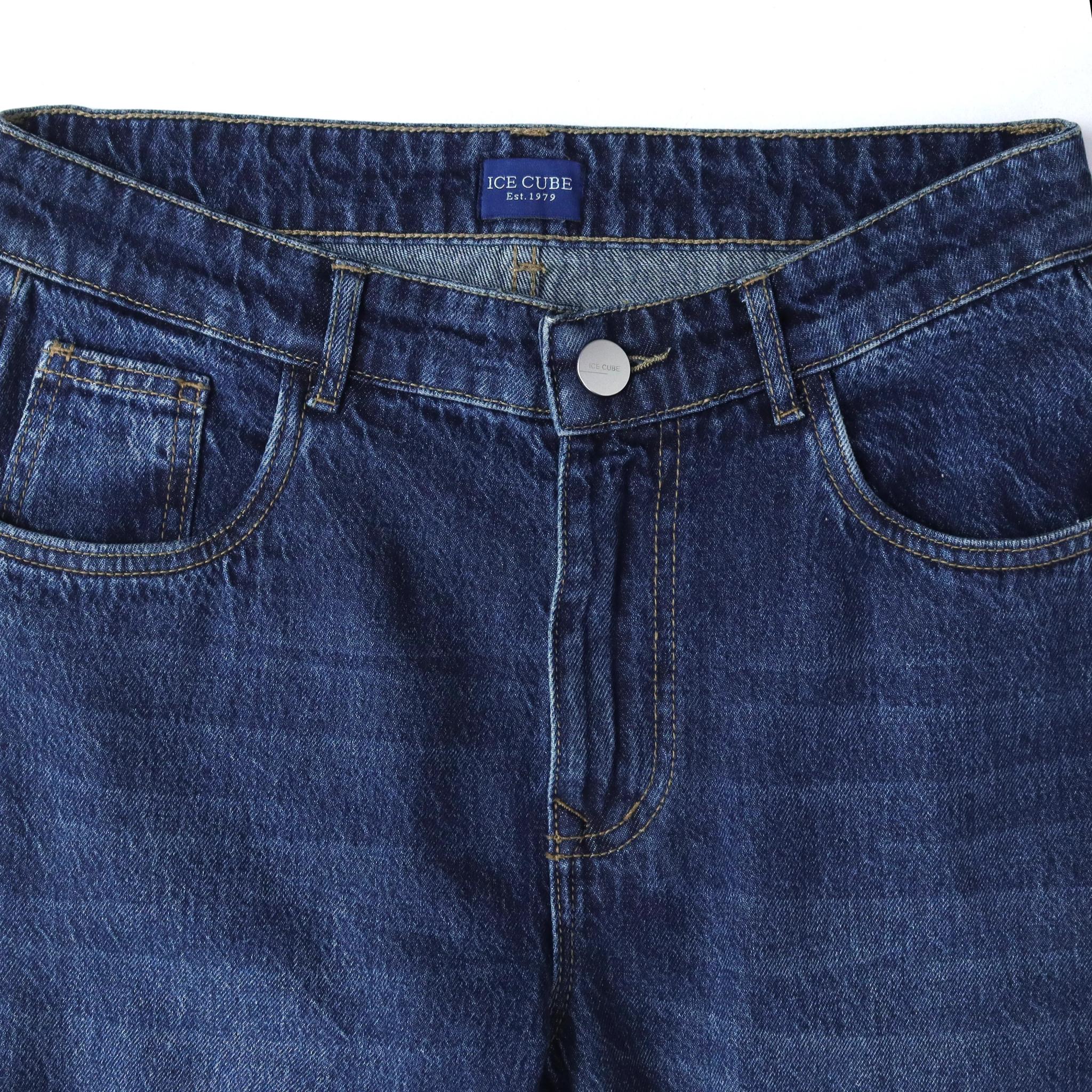 بنطلون جينز رجالي بقصة مستقيمة باللون الأزرق الداكن media preview 2