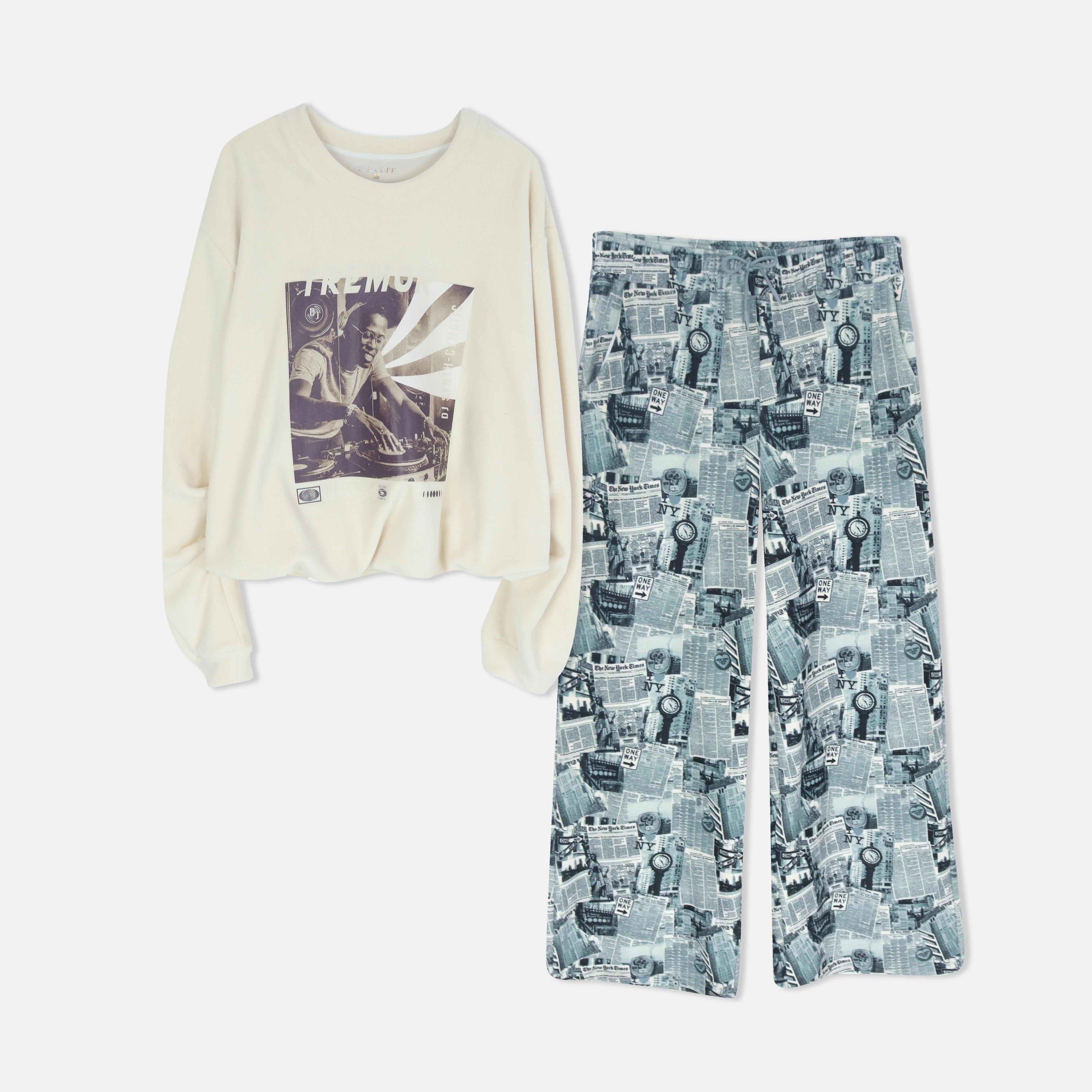 طقم نسائي من قطعتين بنقشة جرائد Thumbnail 1