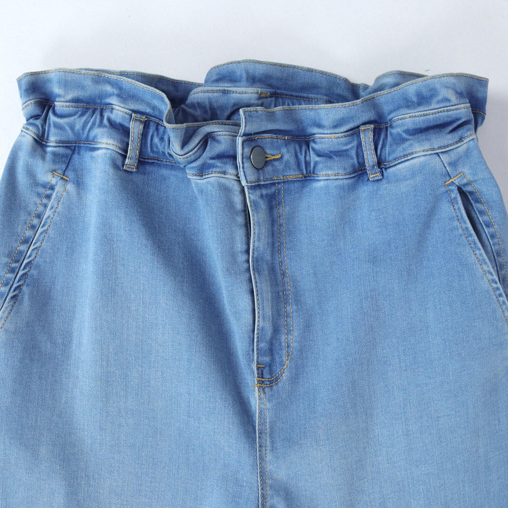 بنطلون جينز نسائي بخصر عالٍ وقصة ضيقة - لون جينز فاتح media preview 2