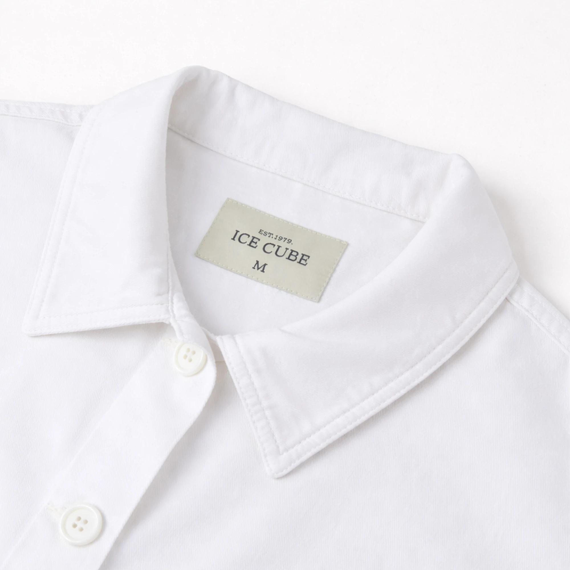 Women's practical jacket with front buttons media preview 2