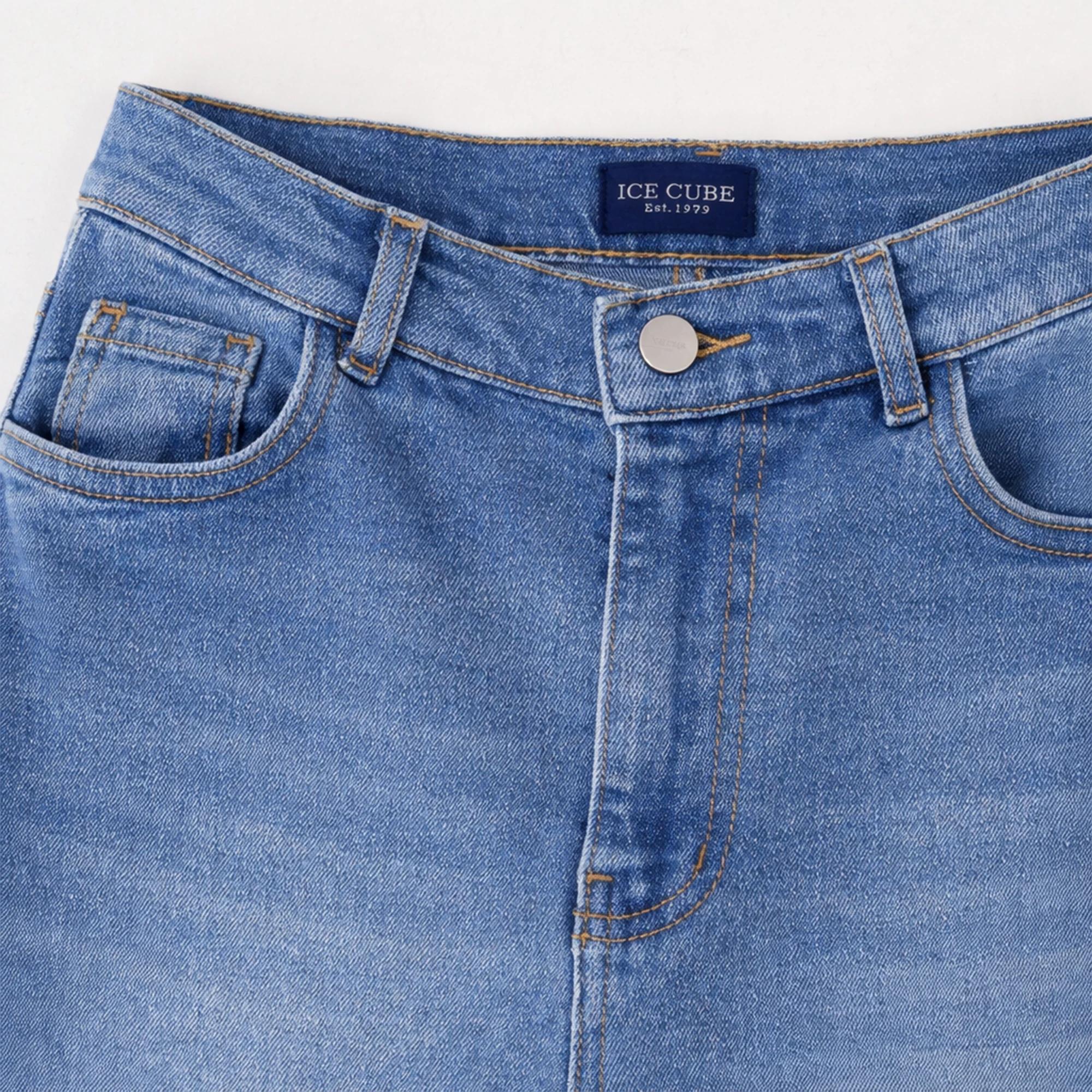 Women's High-Rise Straight Leg Jeans - Light Blue Wash Thumbnail 2