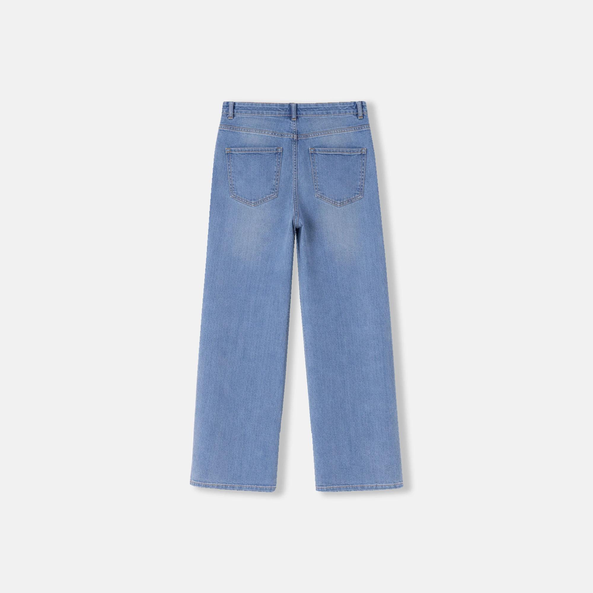 Women’s Straight-Leg Denim Thumbnail 3