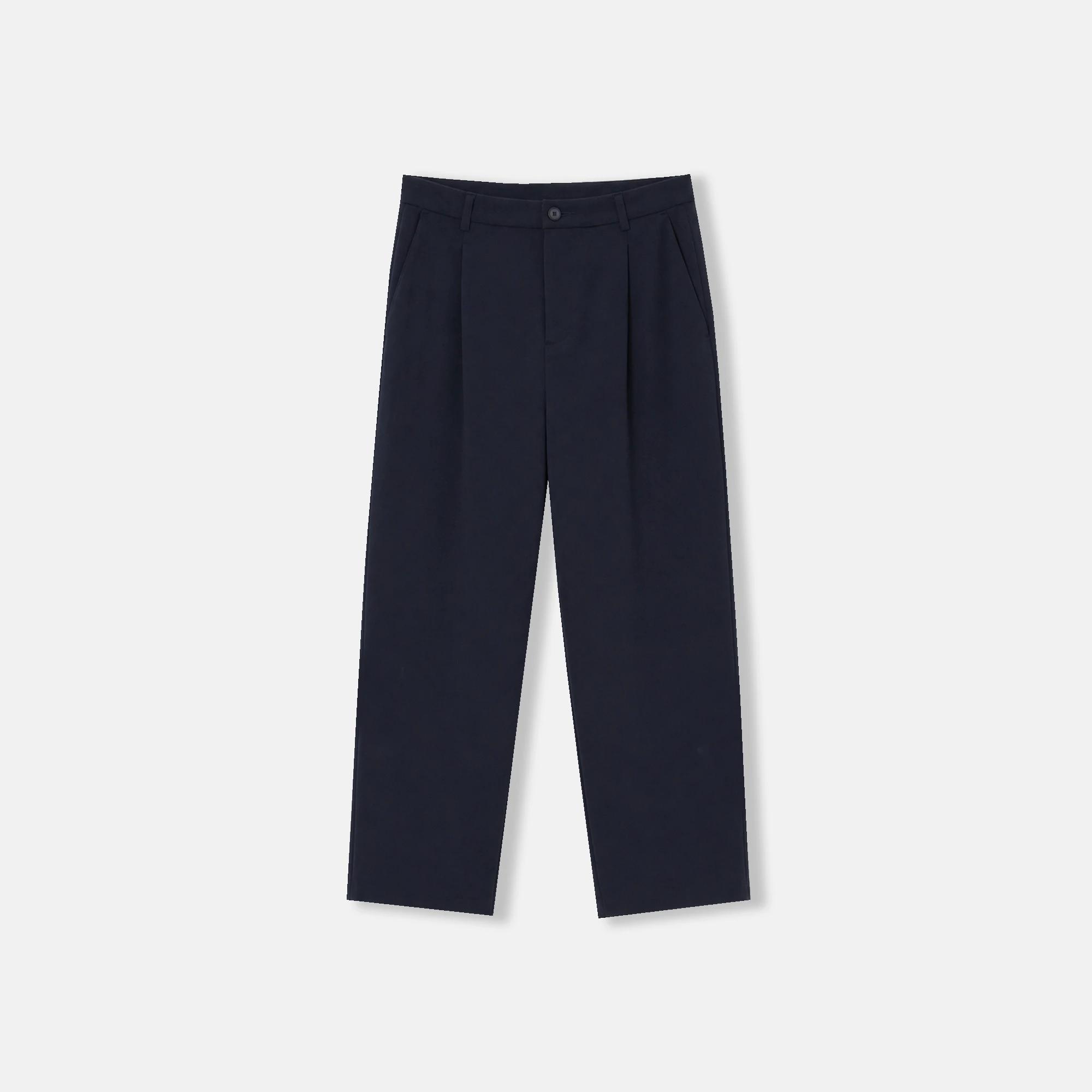 Men's trousers with a pleated design Thumbnail 1