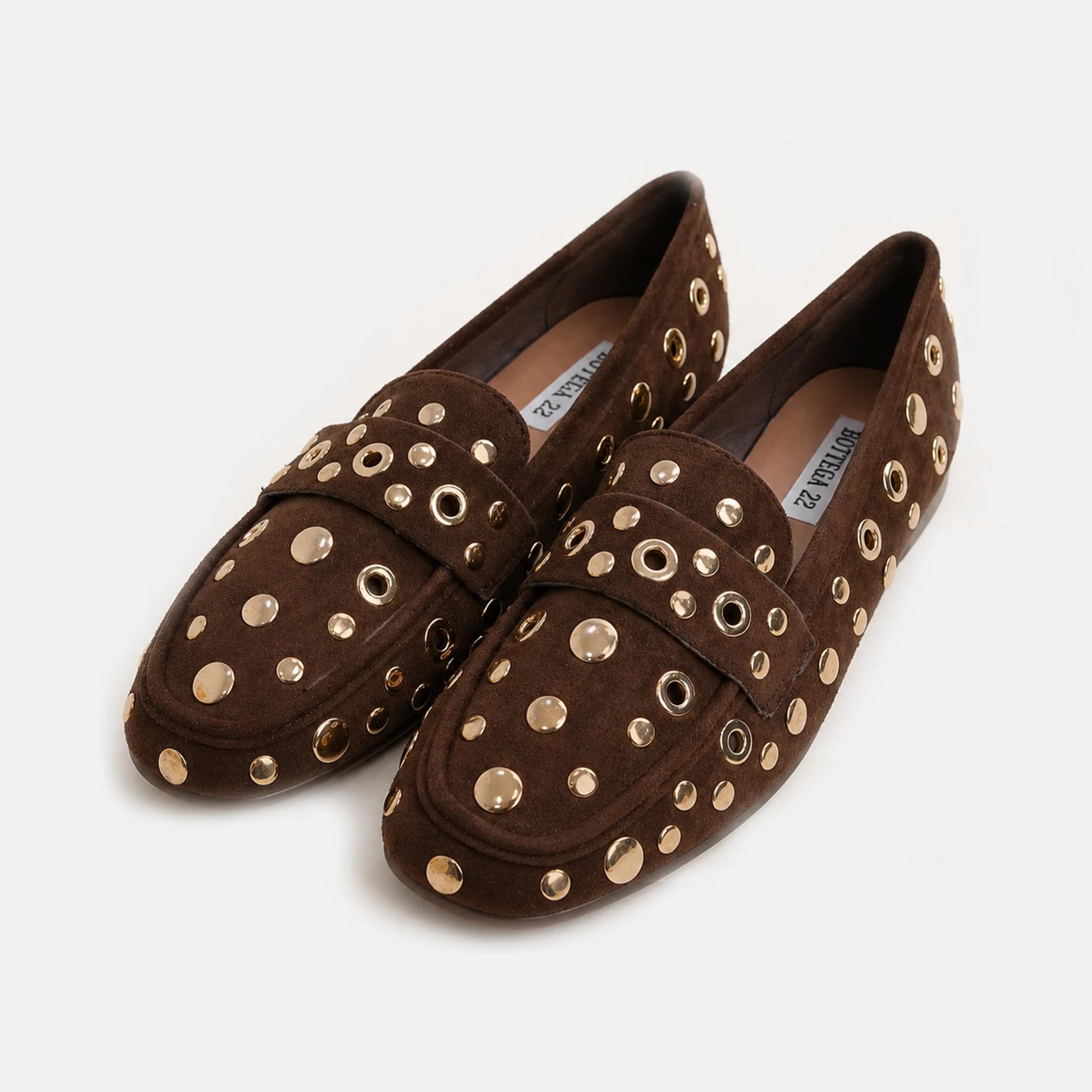 حذاء لوفر من جلد الغزال مزين بزخارف alternative product image