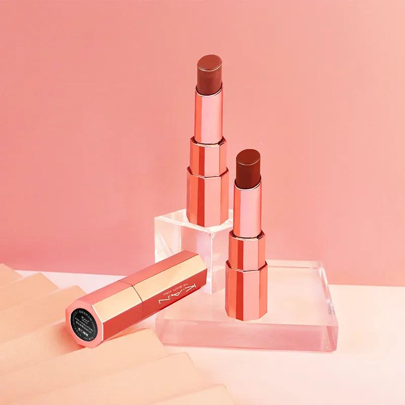 أحمر شفاه مخملي ملون من كان product image