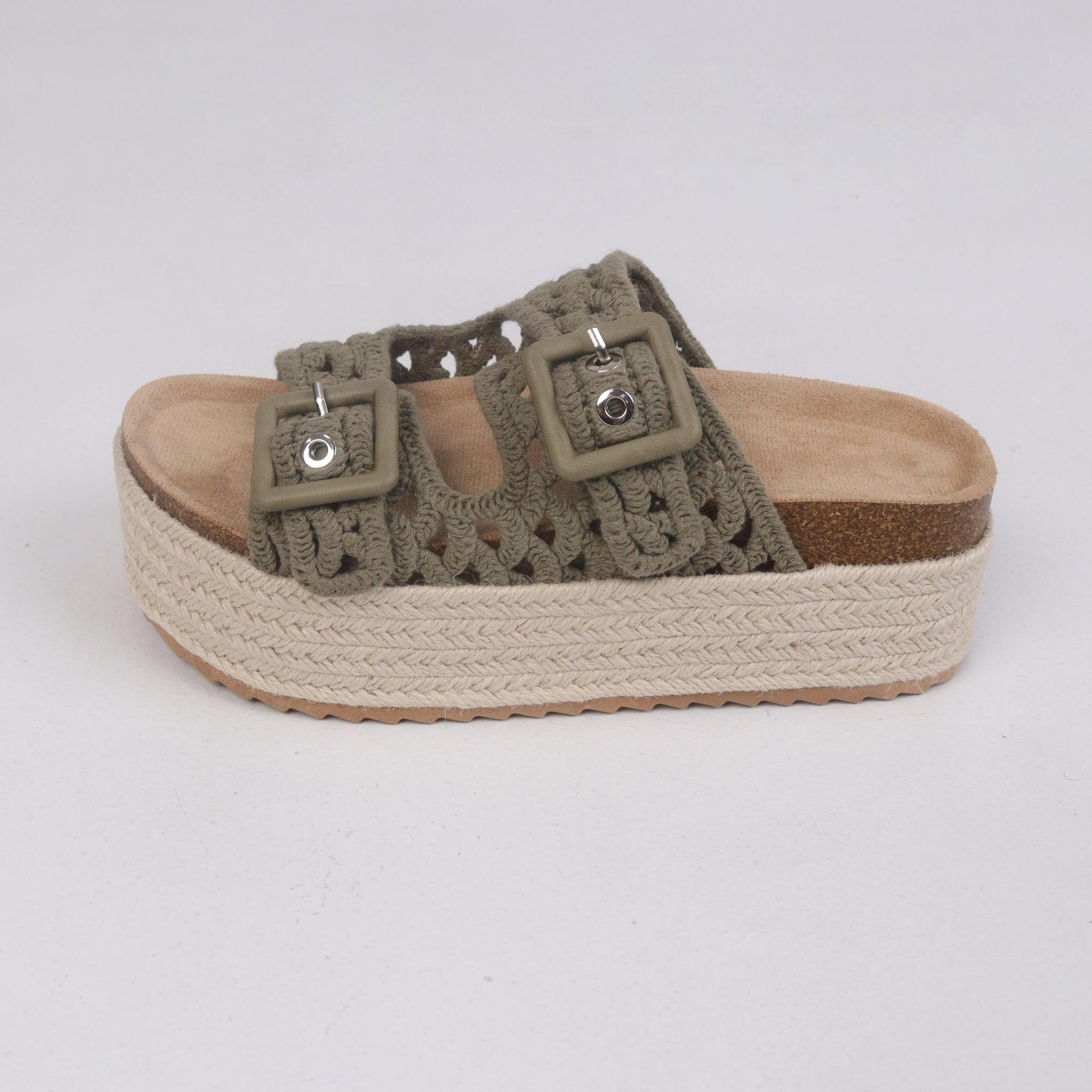 شبشب نسائي من الفلين الكروشيه product image
