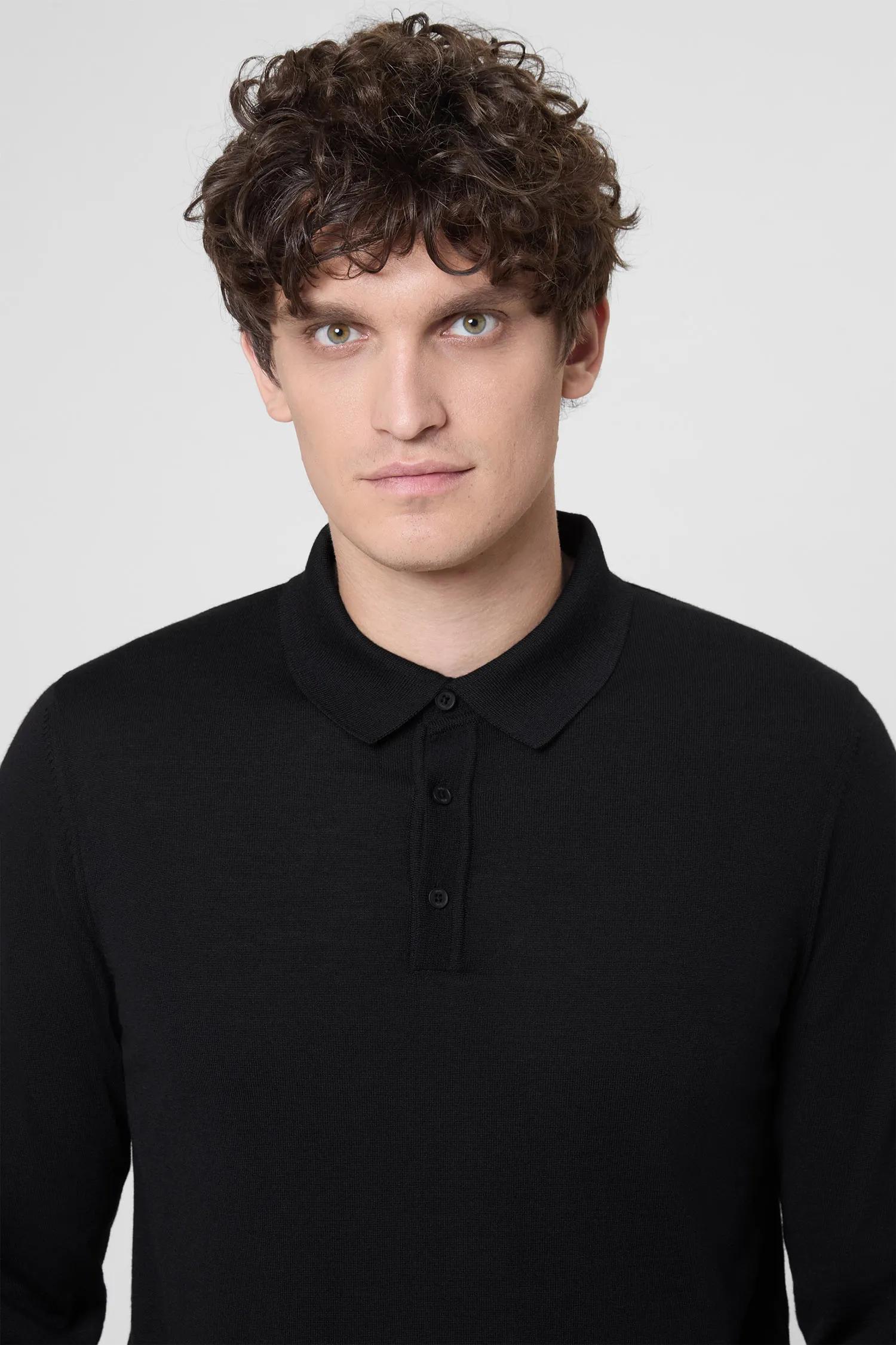 Men's jacket with a classic design that offers comfort and style. product image