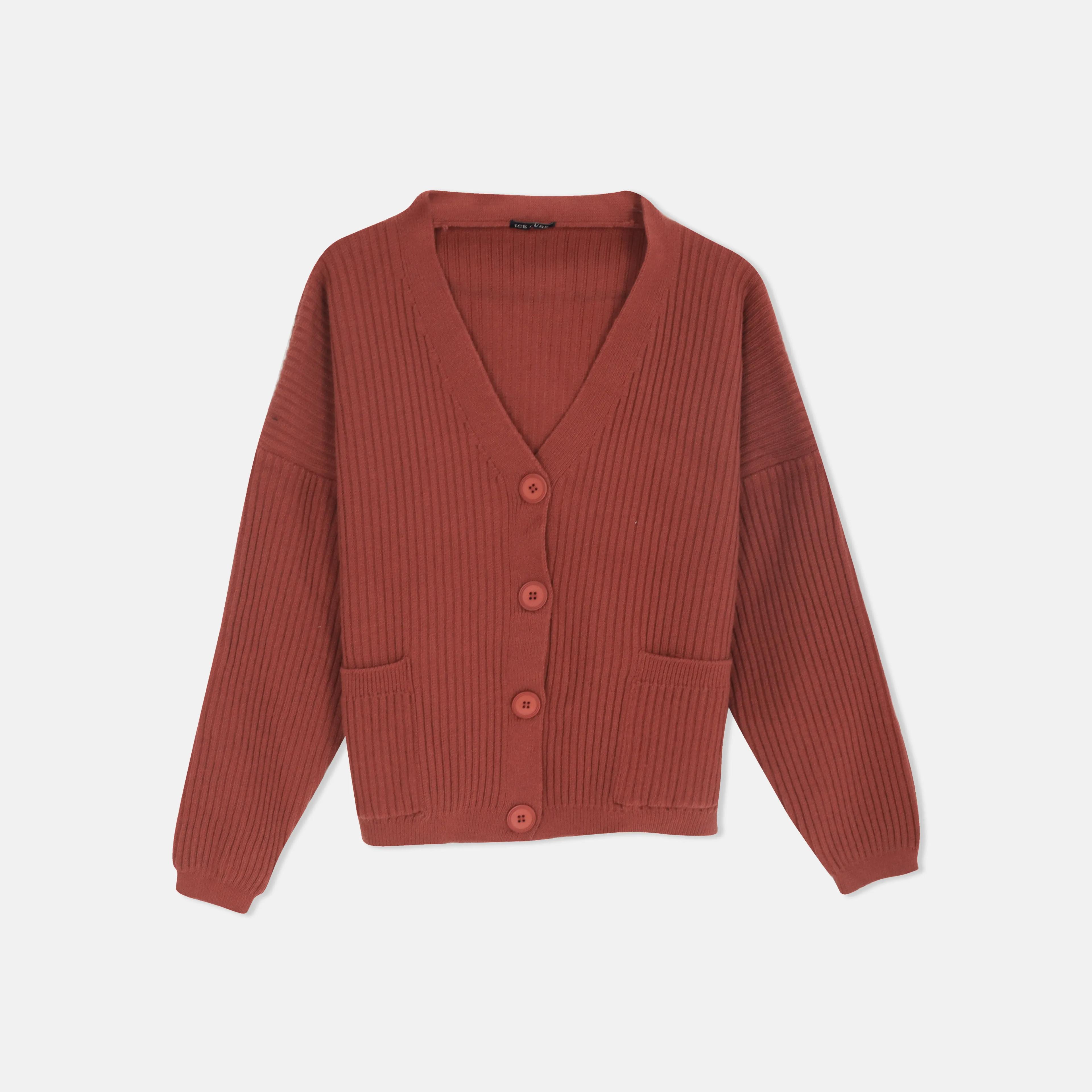 سترة كارديجان مضلعة بفتحة على شكل حرف V وأزرار أمامية Thumbnail 4