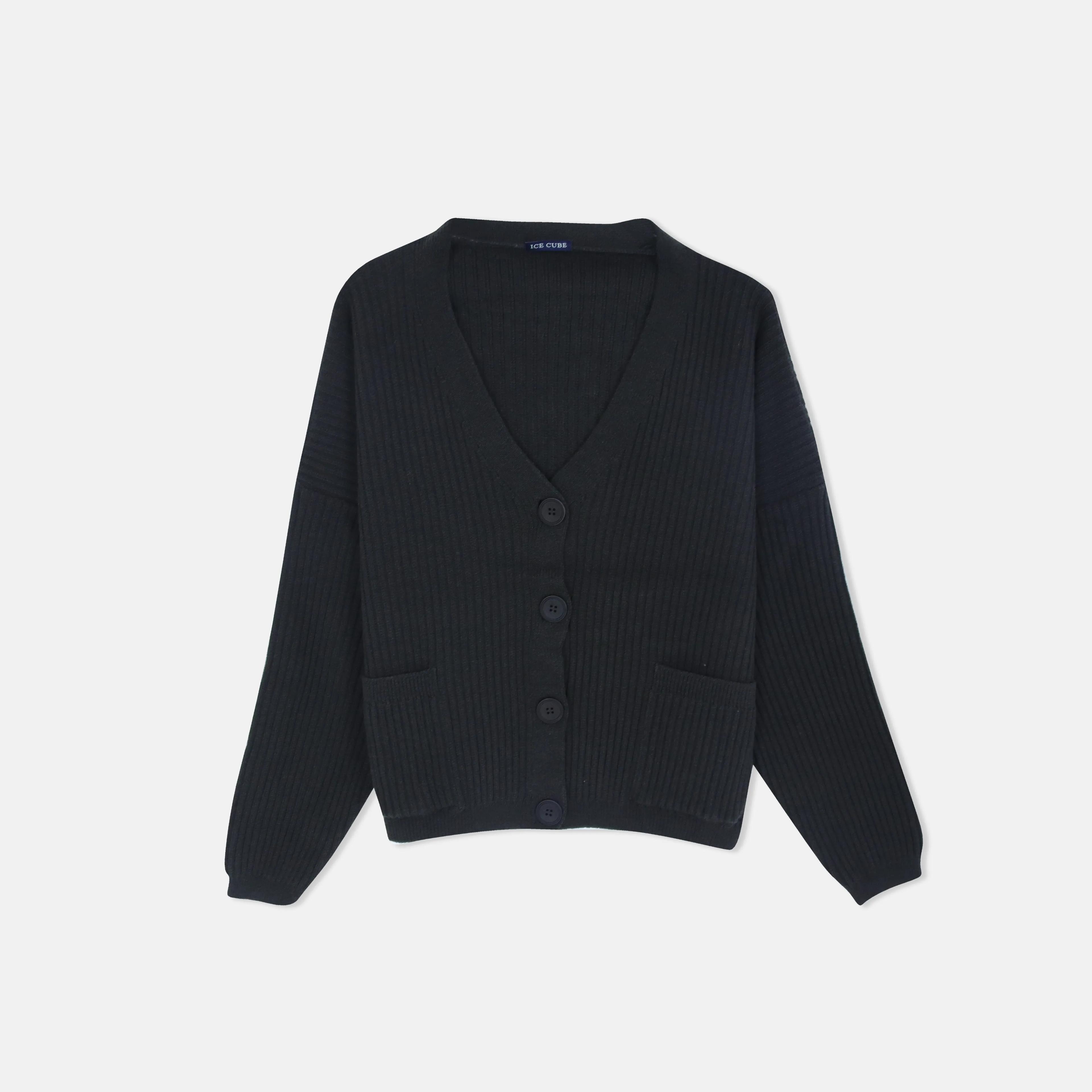 سترة كارديجان مضلعة بفتحة على شكل حرف V وأزرار أمامية Thumbnail 6