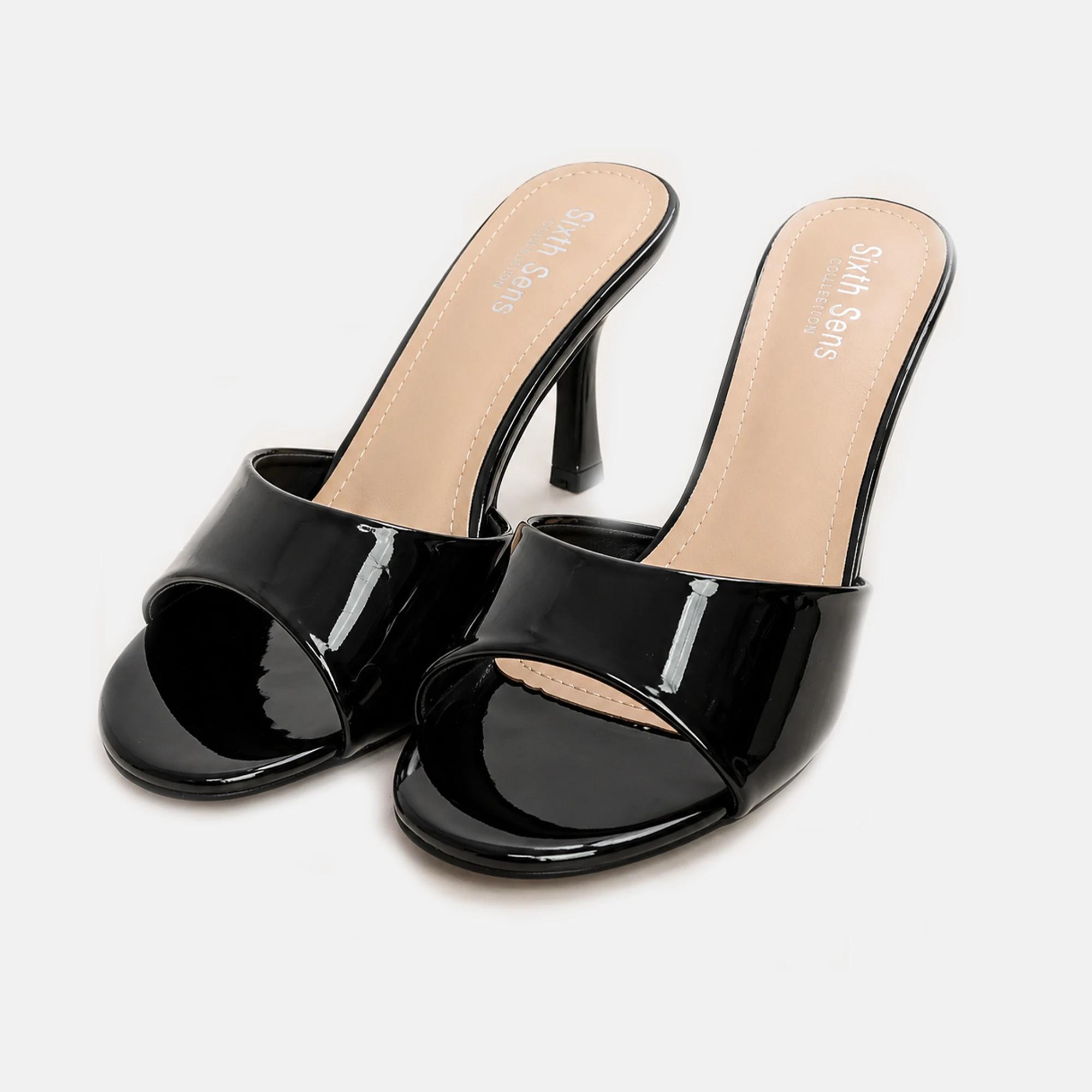 شباشب ستيليتو ذات شريط واحد لامعة product image
