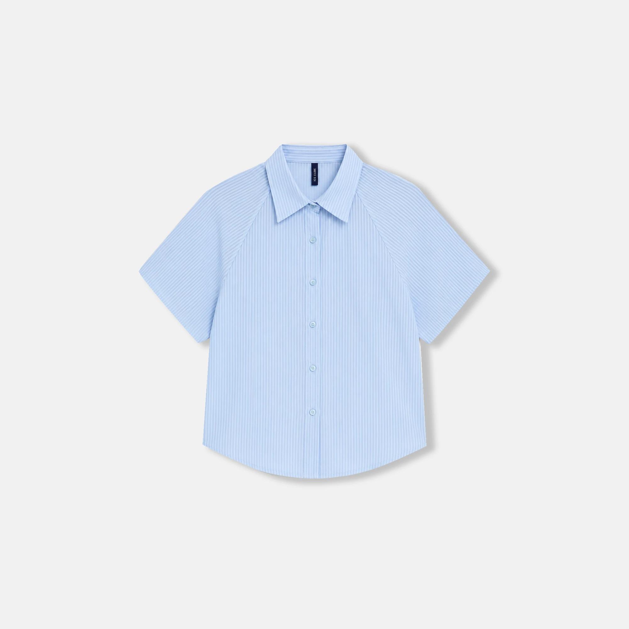 قميص نسائي مخطط بأكمام قصيرة product image