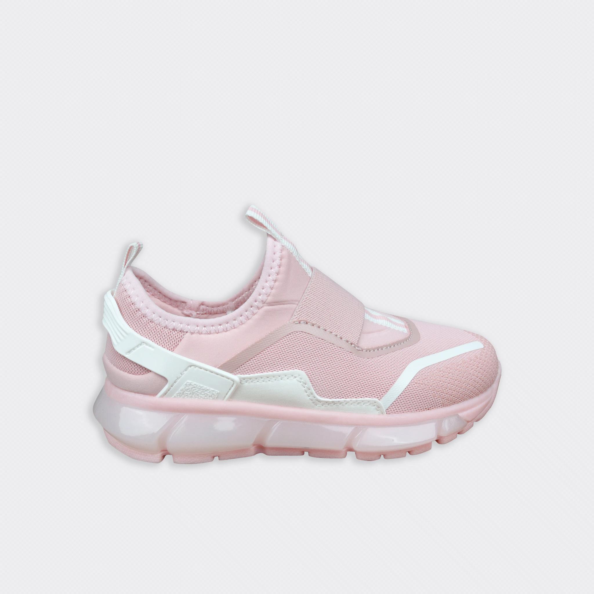 حذاء رياضي بناتي media preview 1