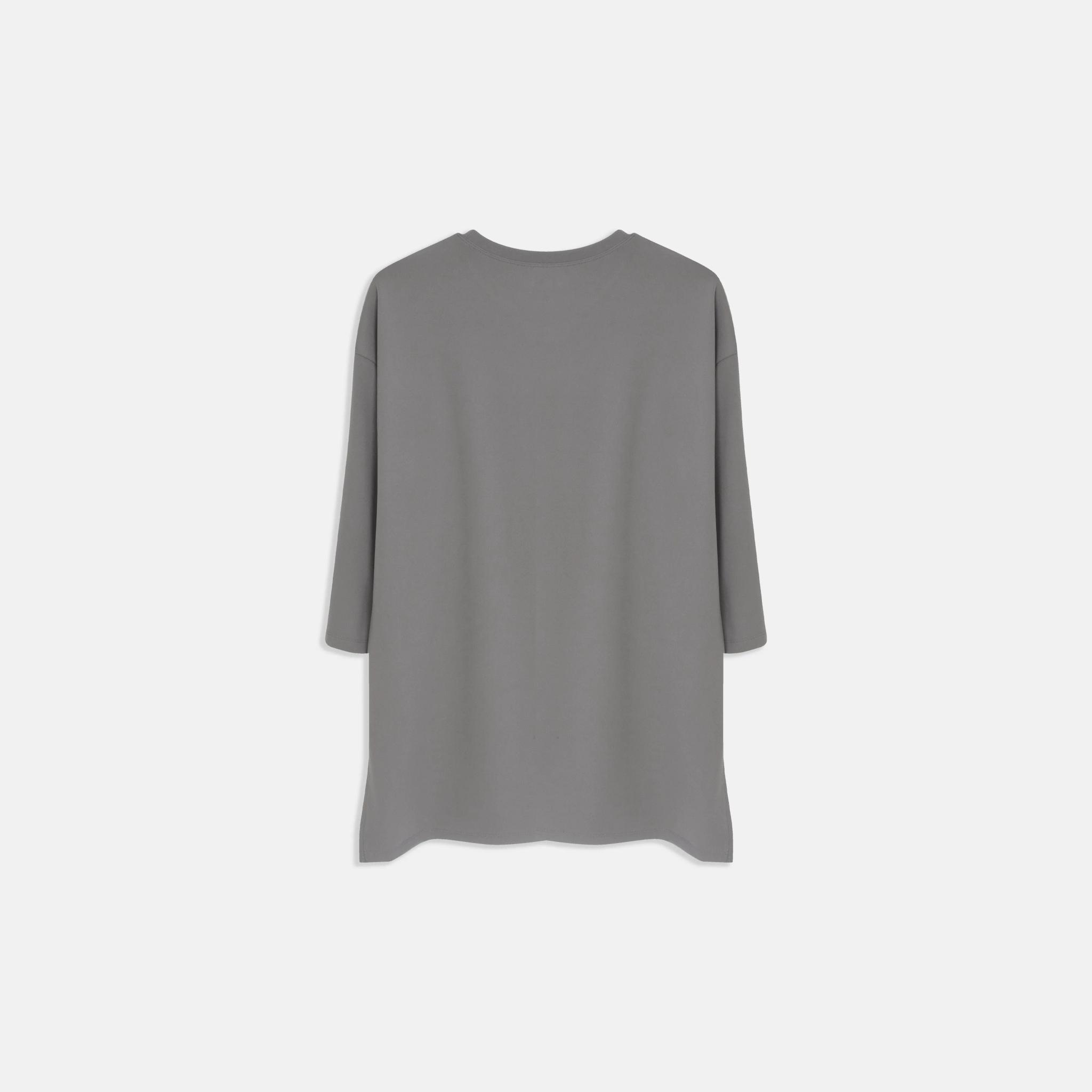 Comfortable women sweater media preview 3