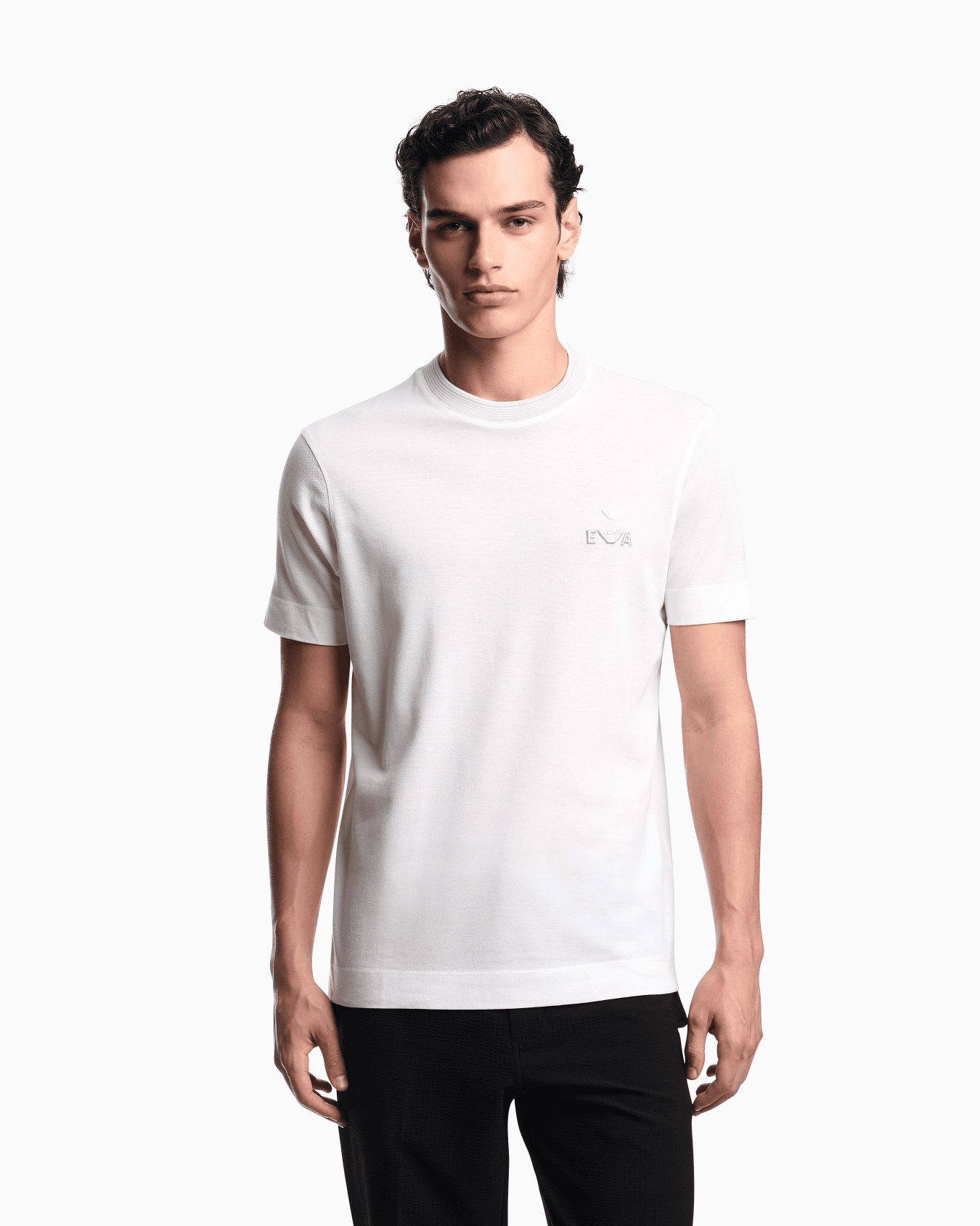 High quality classic men's t-shirt media preview 2