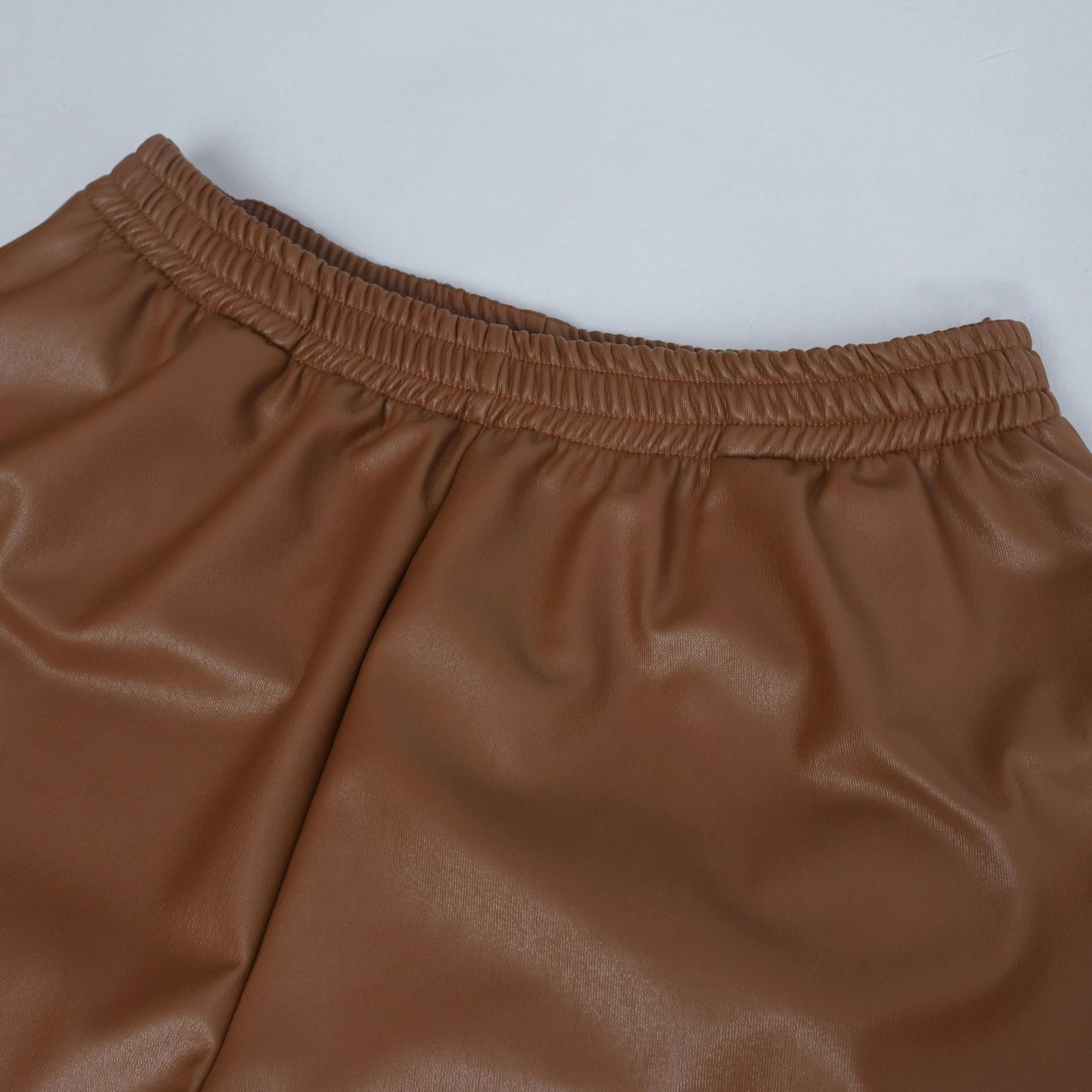 بنطلون من الجلد الصناعي المتدفق مع خصر مرن media preview 2