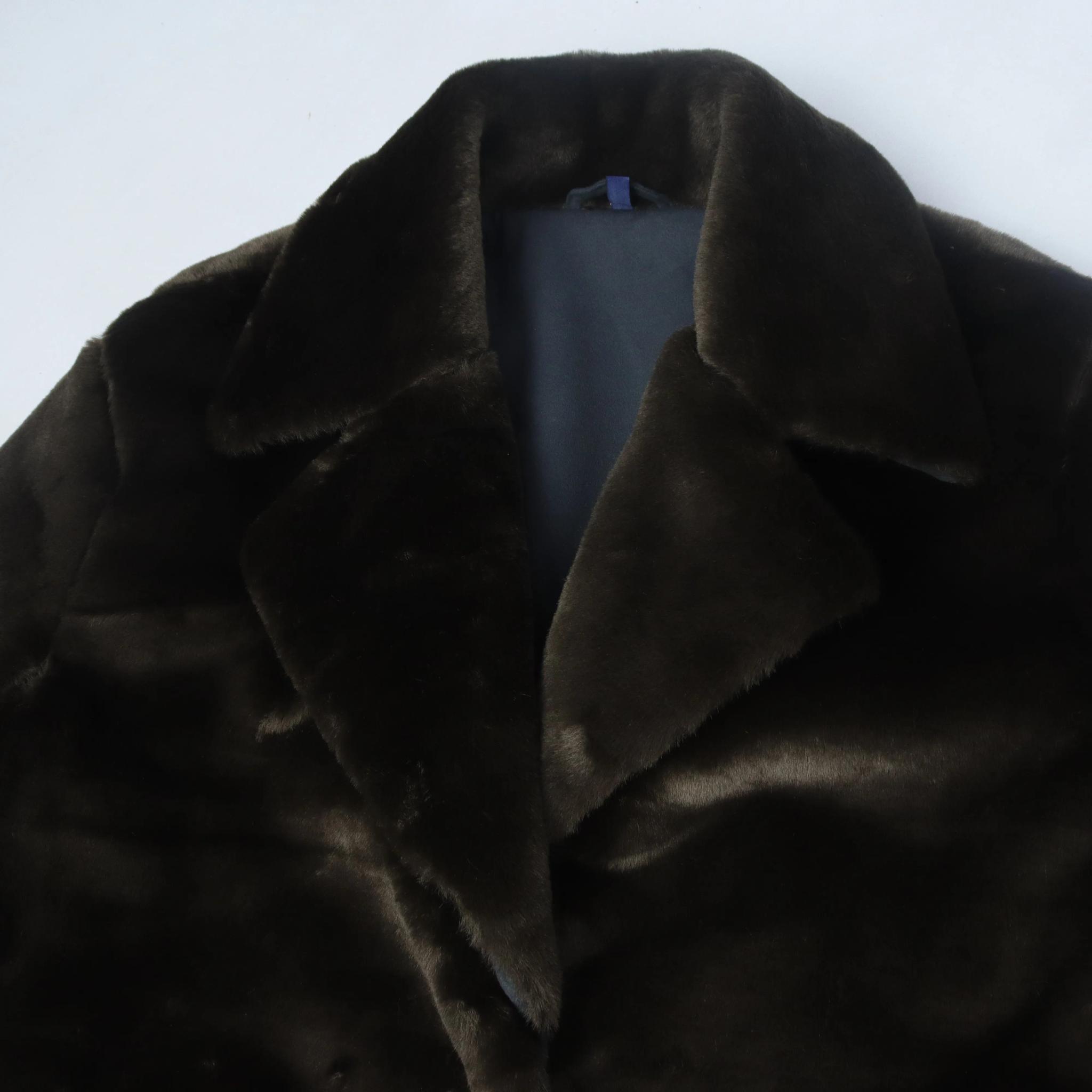 جاكيت من الفرو الصناعي - بني غامق media preview 3