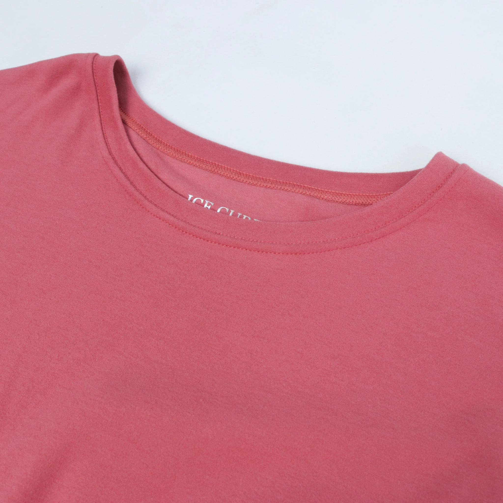 بلوزة خفيفة الوزن بأكمام ثلاثية الأرباع media preview 2