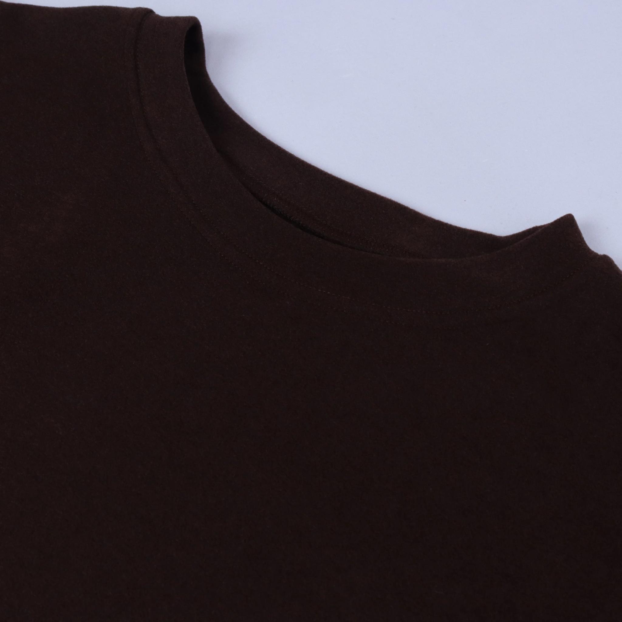 قميص كلاسيكي برقبة دائرية وأكمام راجلان media preview 2