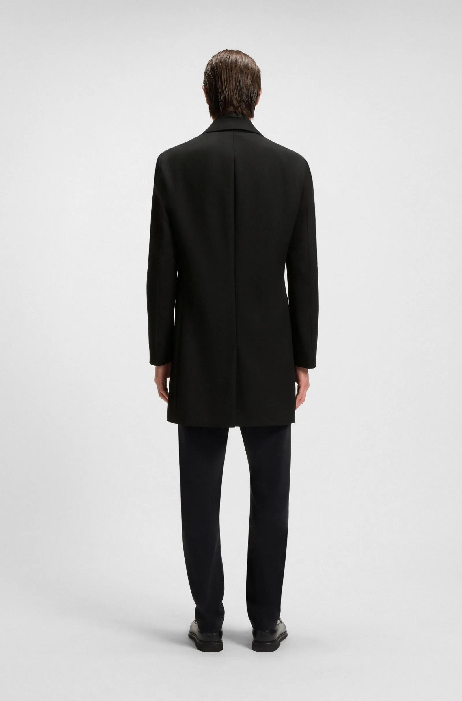 معطف BOSS المقاوم للماء media preview 4