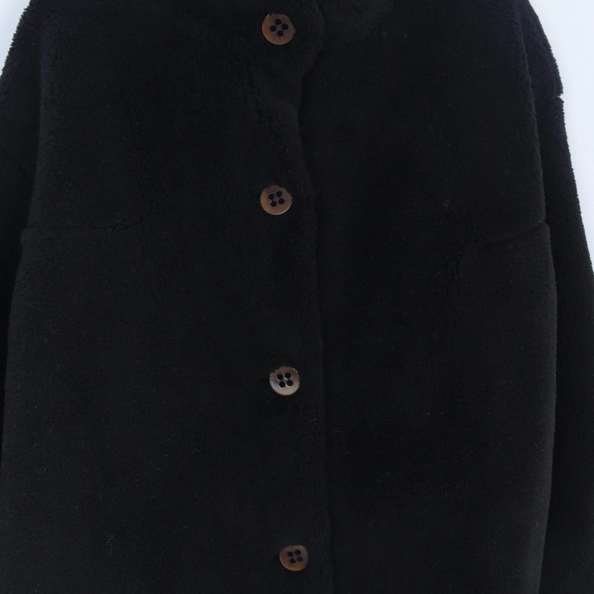 سترة نسائية مبطنة بالفرو media preview 3