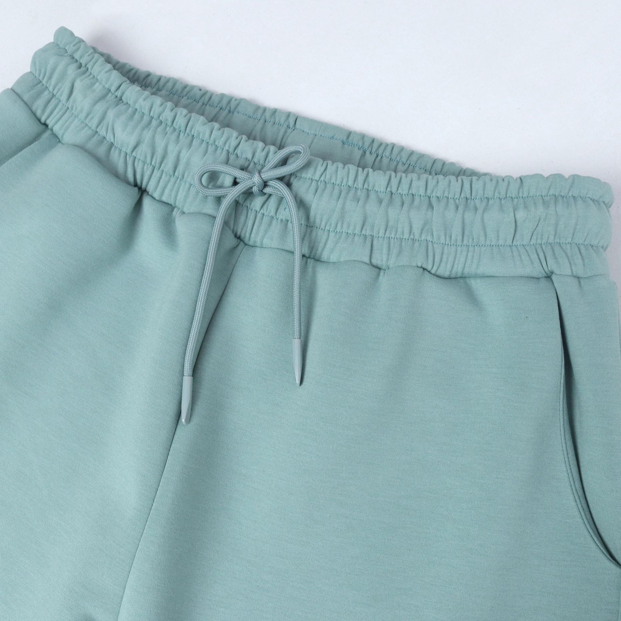 بنطلون رياضي نسائي واسع الساقين برباط media preview 2