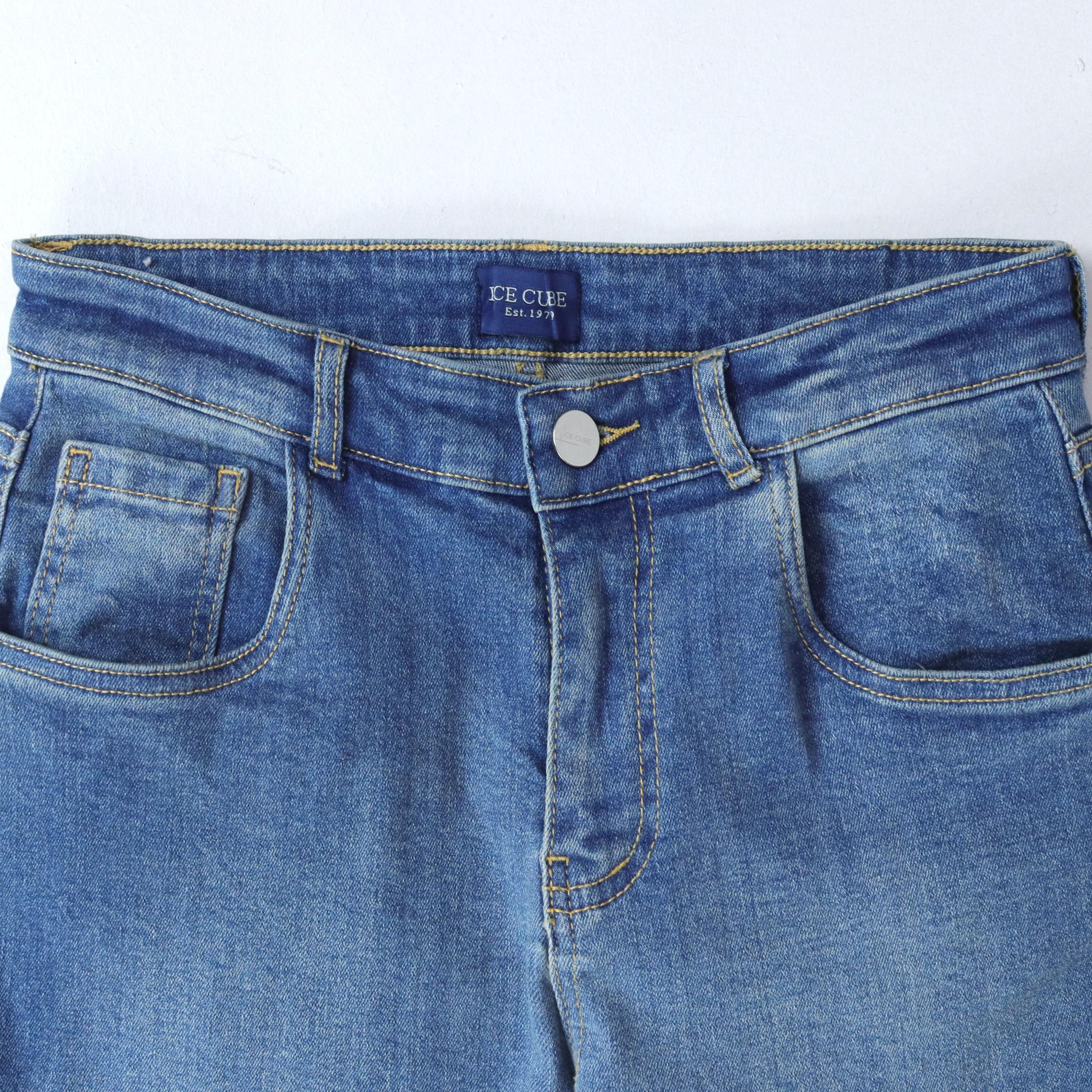 بنطلون جينز نسائي واسع الساق media preview 2