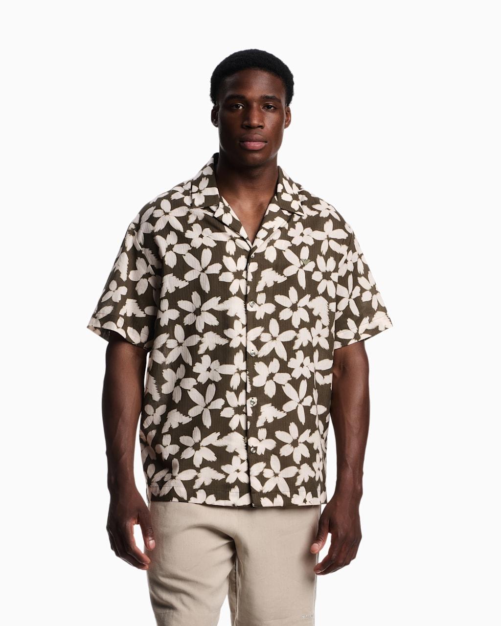 قميص أرماني بأكمام قصيرة product image